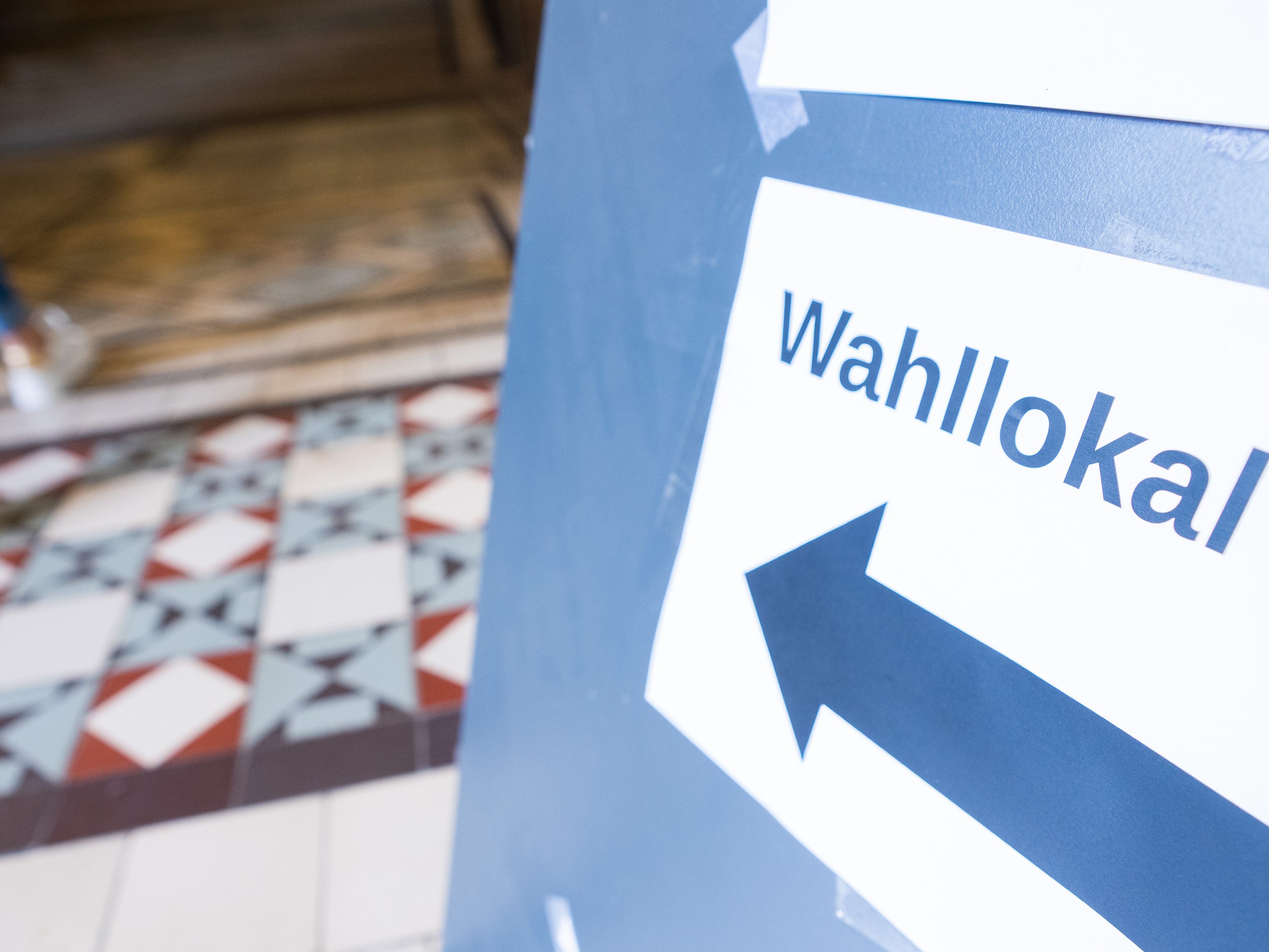 Bei der ÖH-Wahl 2023 steht auch die Liste "Who The F*uck is Herbert" am Stimmzettel. Bei der ÖH-Wahl 2023 steht auch die Liste "Who The F*uck is Herbert" am Stimmzettel.