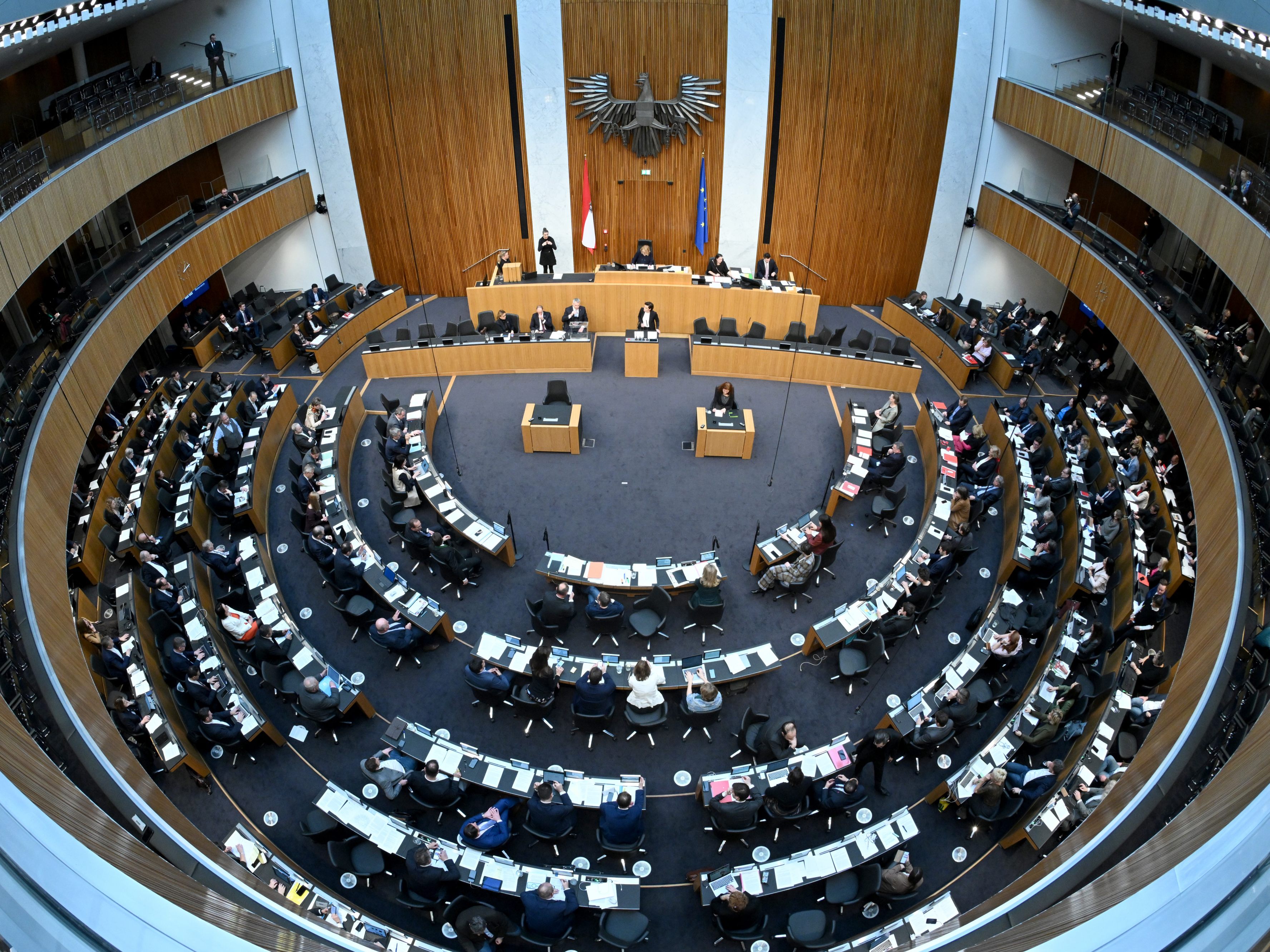 Zahlreiche Beschlüsse und Berichte waren im Nationalrat auf dem Plan. Zahlreiche Beschlüsse und Berichte waren im Nationalrat auf dem Plan.