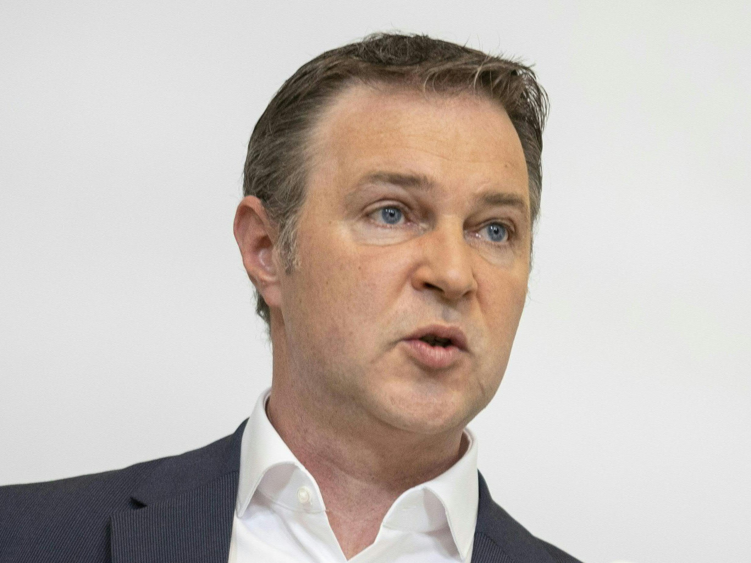 Babler hat die SPÖ-Mitgliedschaft als "tiefe innere Lebensentscheidung" bezeichnet. Babler hat die SPÖ-Mitgliedschaft als "tiefe innere Lebensentscheidung" bezeichnet.