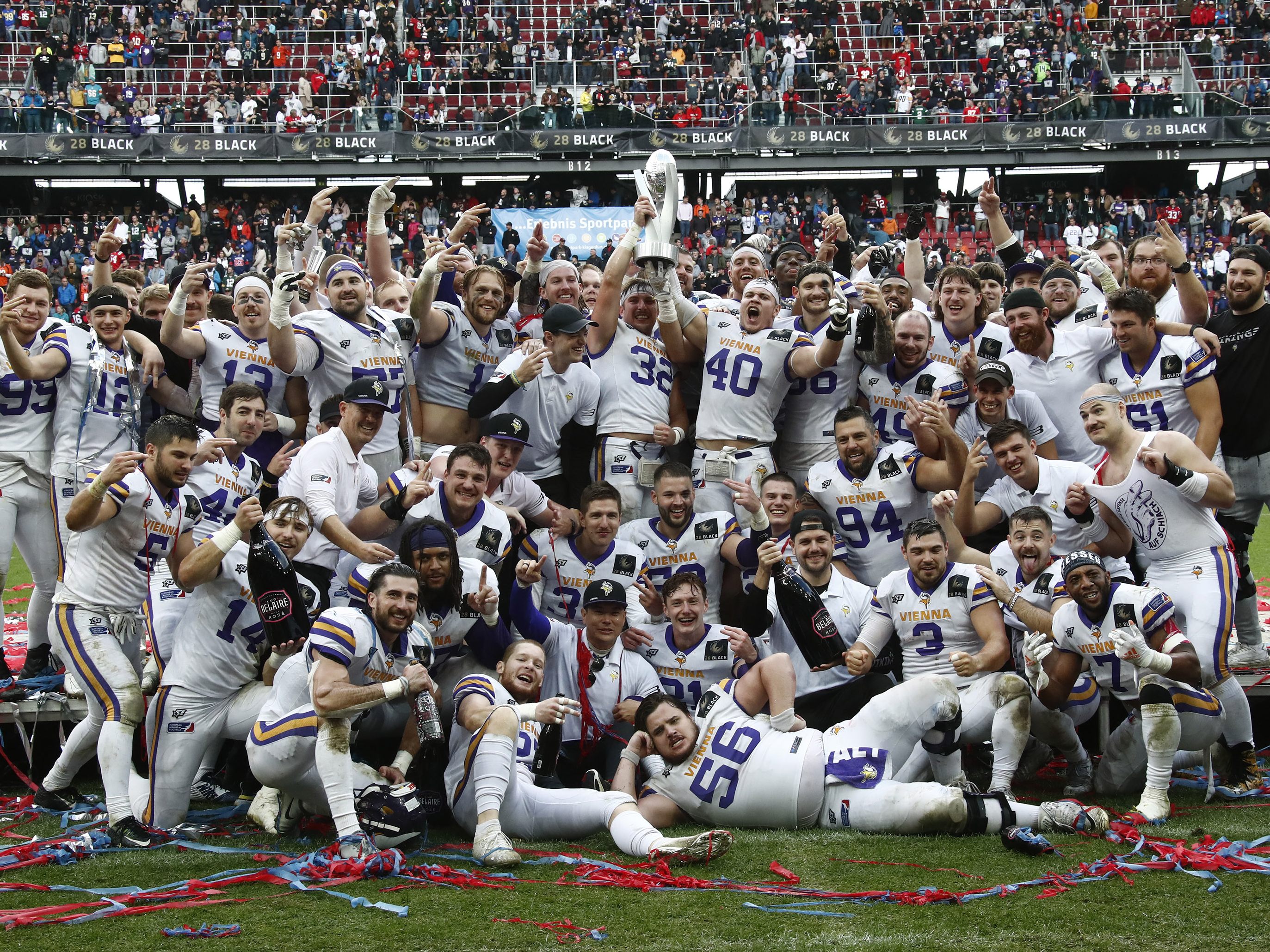 Die ELF-Champions der Vienna Vikings kehren in die Hohe Warte zurück. Die ELF-Champions der Vienna Vikings kehren in die Hohe Warte zurück.