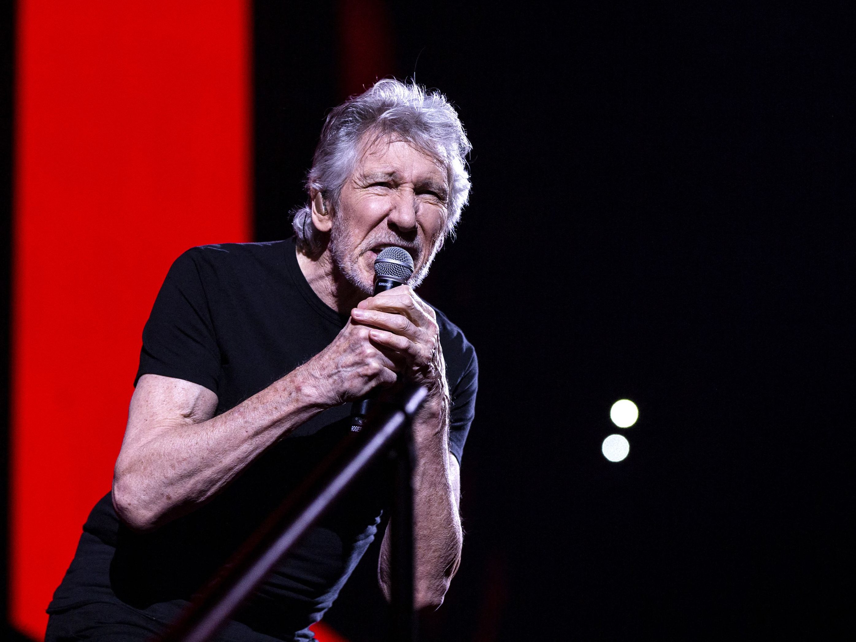 Der Sänger Roger Waters darf nun laut Gericht in Frankfurt auftreten.
