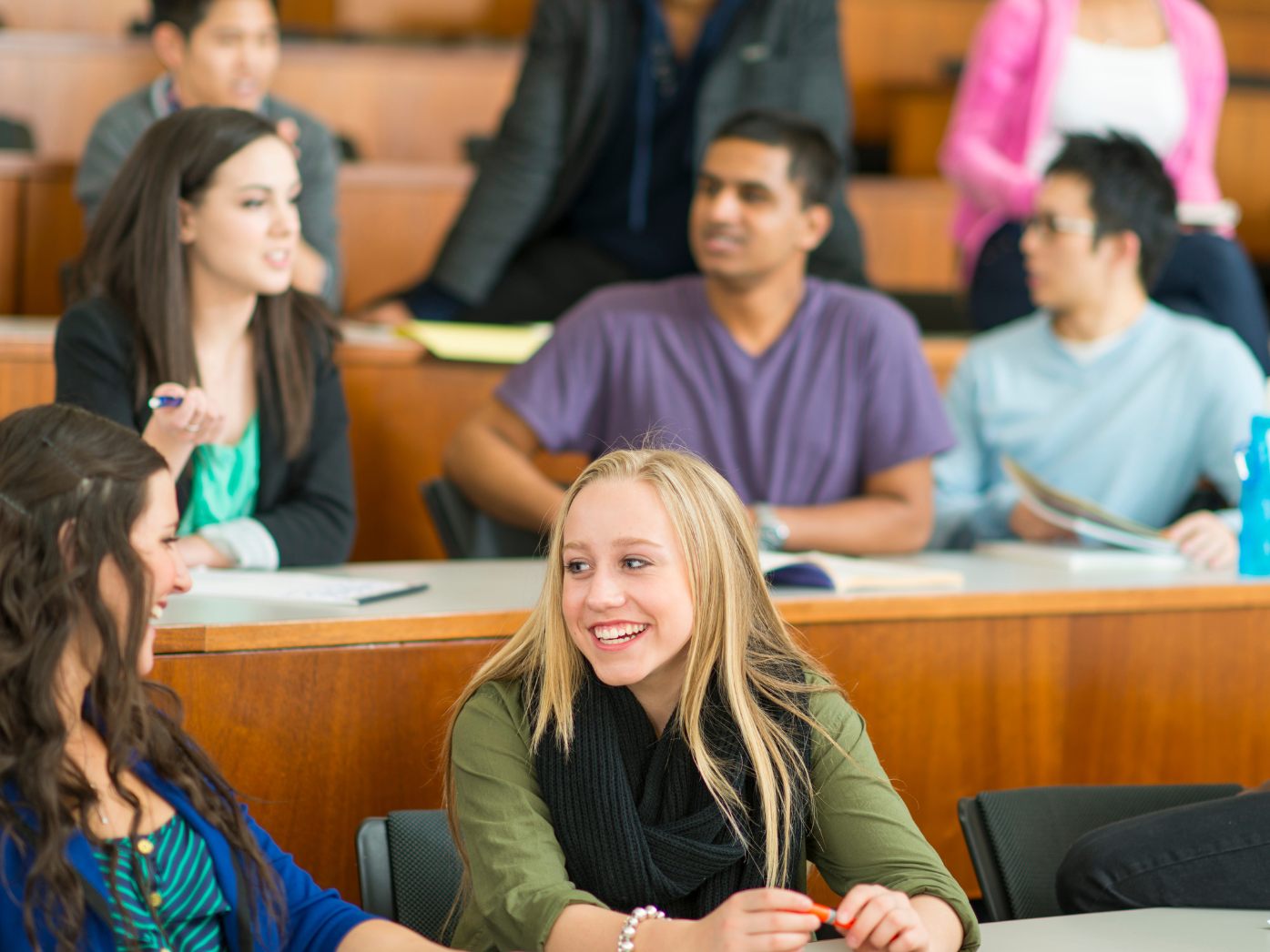 Laut einer Studie halten Vorurteile Frauen von technischen Studien fern.