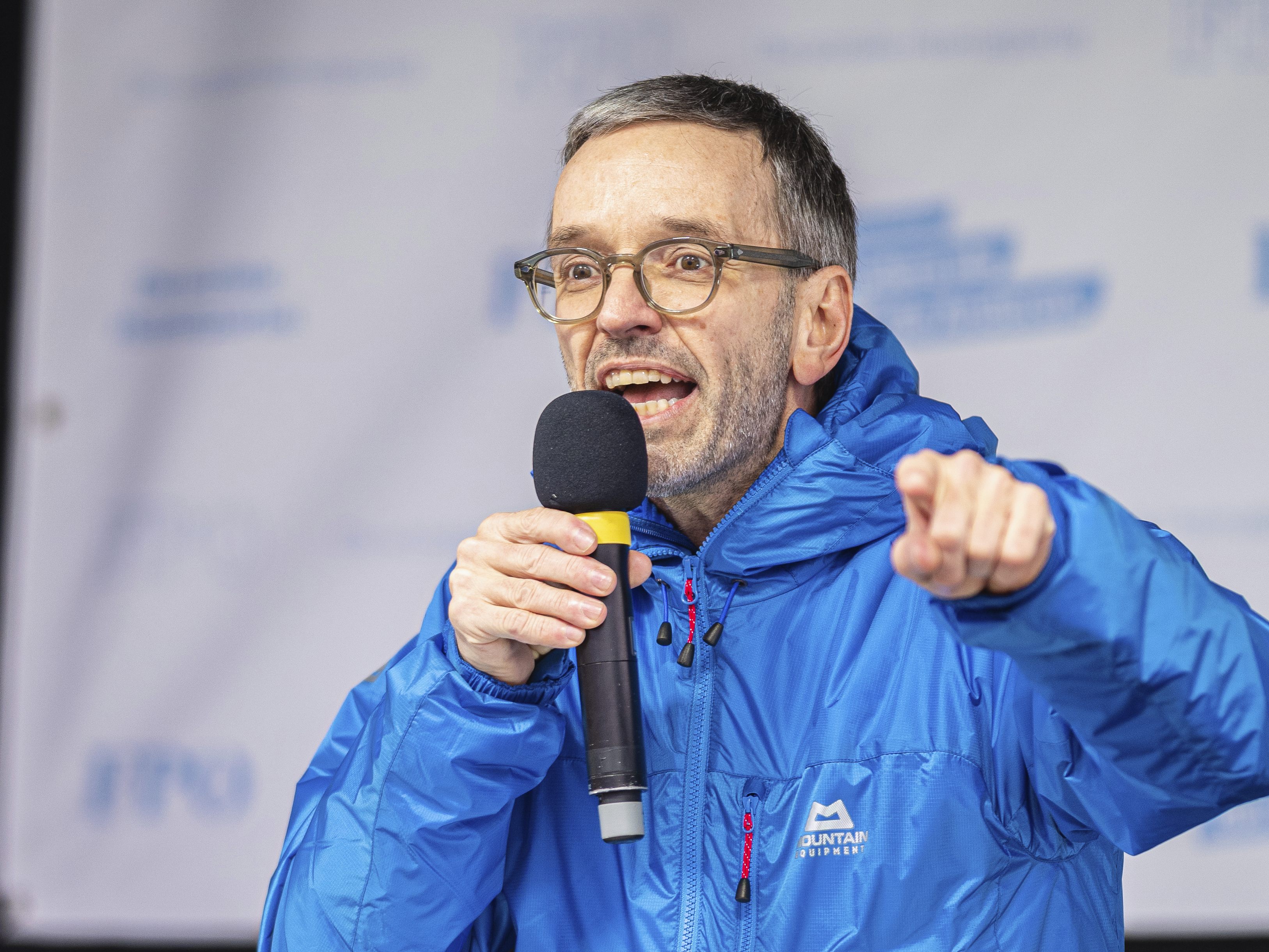 Sonntagsfrage: FPÖ klar vorne.
