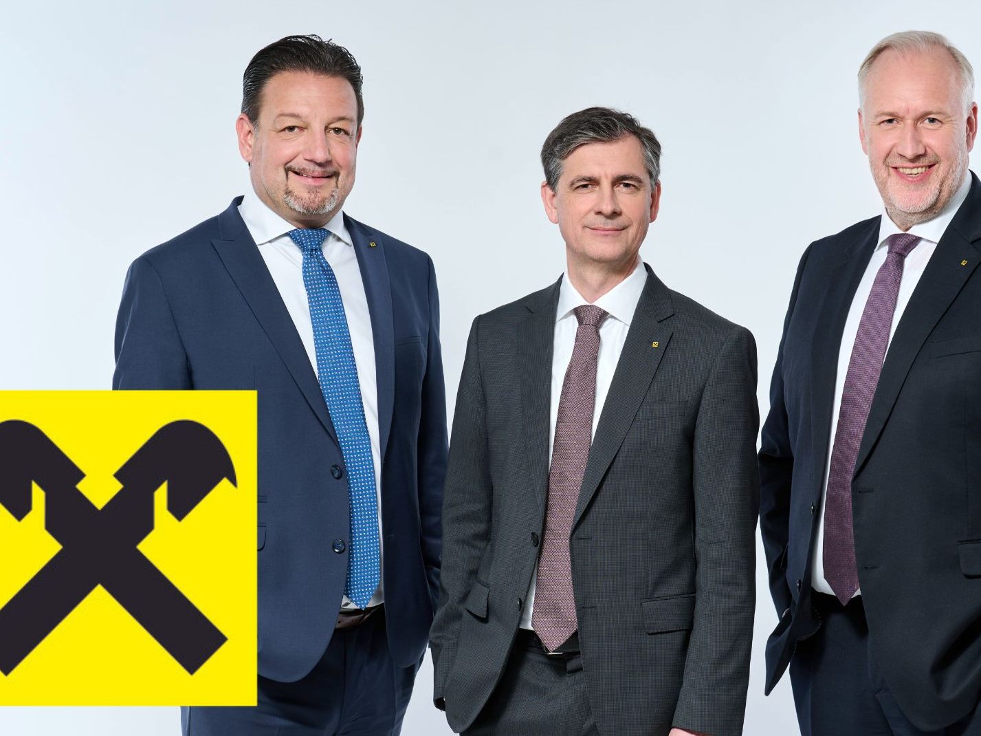 Der Vorstand der Raiffeisen Landesbank präsentiert die Bilanz für 2022. Der Vorstand der Raiffeisen Landesbank präsentiert die Bilanz für 2022.