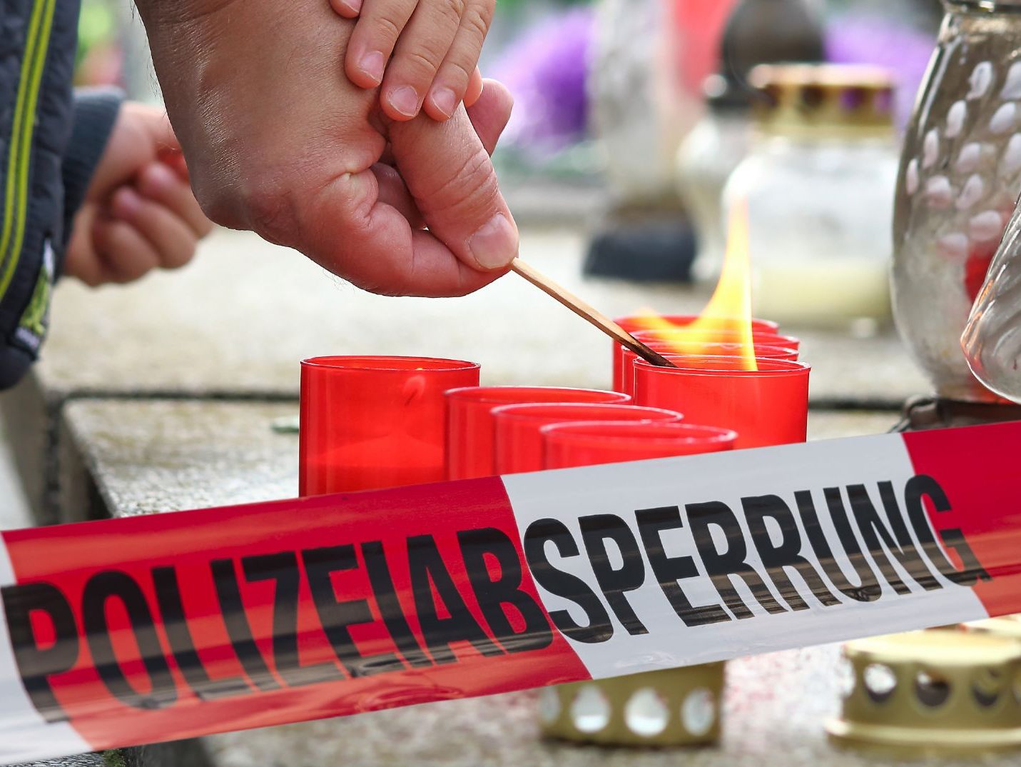 Der Tod einer Zehnjährigen erschüttert ganz Bayern. Der Tod einer Zehnjährigen erschüttert ganz Bayern.