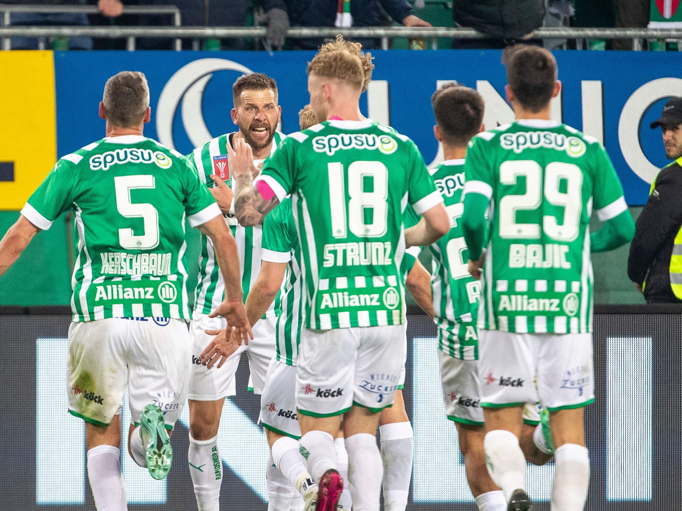 Guido Burgstaller erzielte knapp vor der Pause das 1:0. Guido Burgstaller erzielte knapp vor der Pause das 1:0.