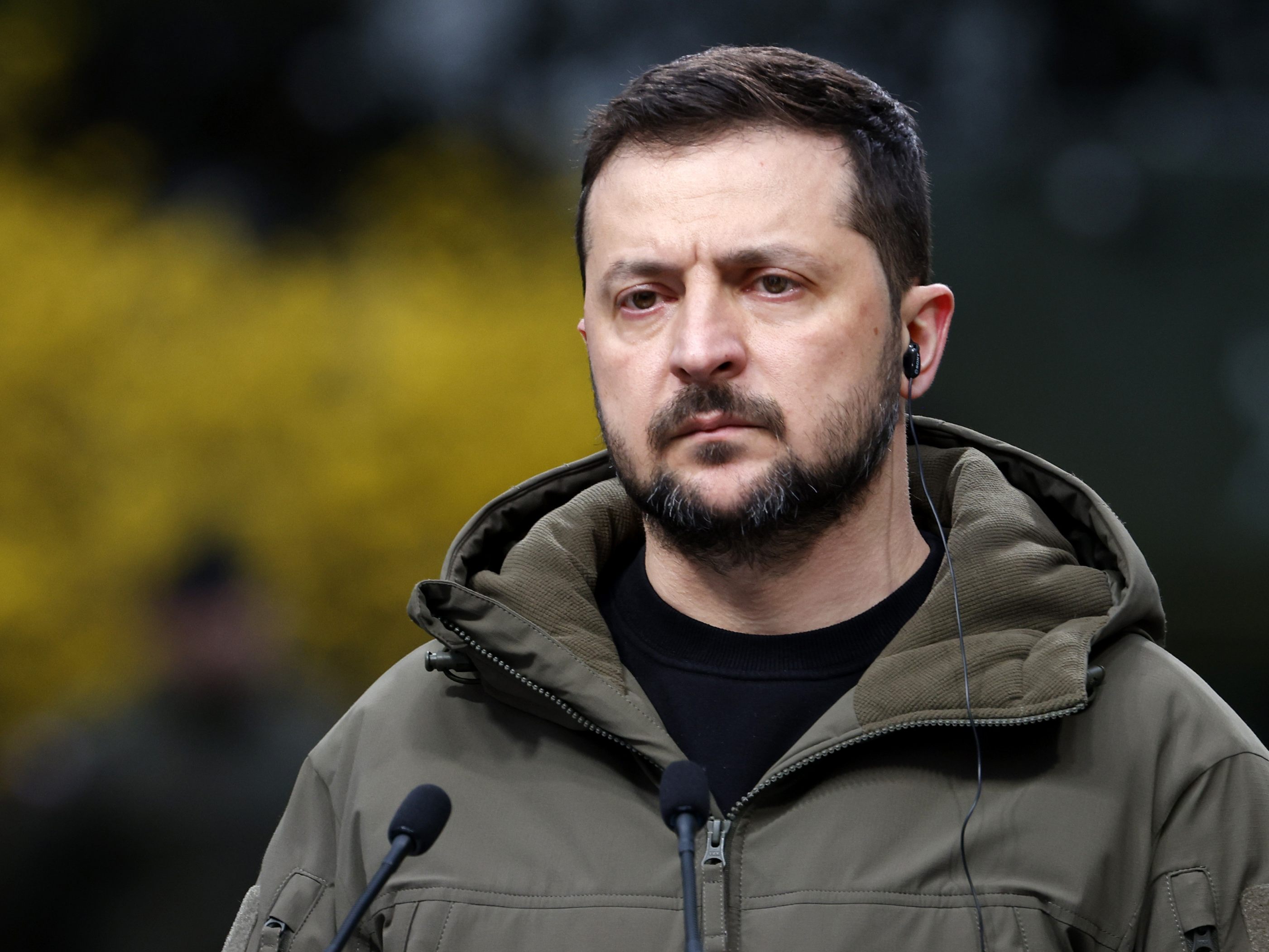 Der ukrainische Präsident Selenskyj verurteilt die Videos der Enthauptungen von mehreren Soldaten. Der ukrainische Präsident Selenskyj verurteilt die Videos der Enthauptungen von mehreren Soldaten.
