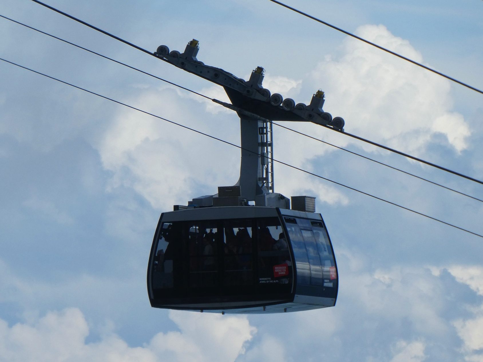 Die Rax-Seilbahn wird sommer-fit gemacht.