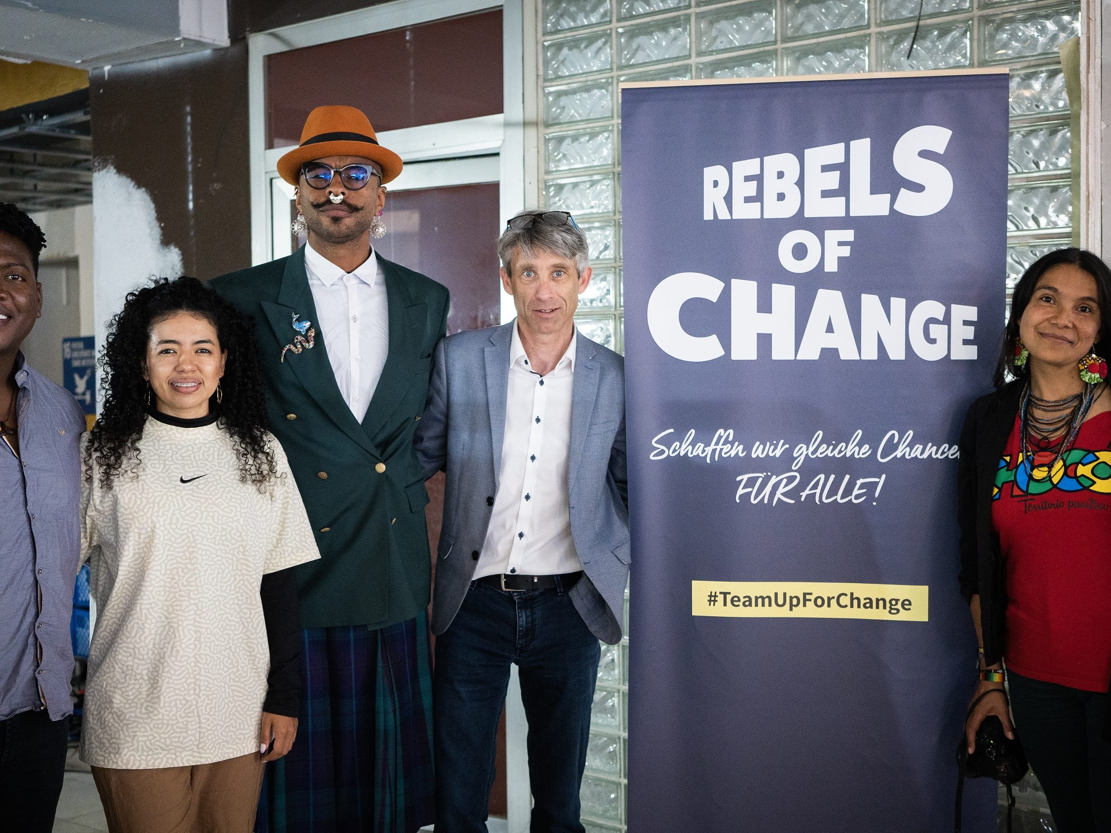 Das Künstlerkollektiv (Jeisson Riascos, Paula Og, Andres Mosquera), Claudio Tedeschi (Caritas Vorarlberg), Carolina Osorio Rogelis und Irina Rojas (beide Klimabündnis) Das Künstlerkollektiv (Jeisson Riascos, Paula Og, Andres Mosquera), Claudio Tedeschi (Caritas Vorarlberg), Carolina Osorio Rogelis und Irina Rojas (beide Klimabündnis)