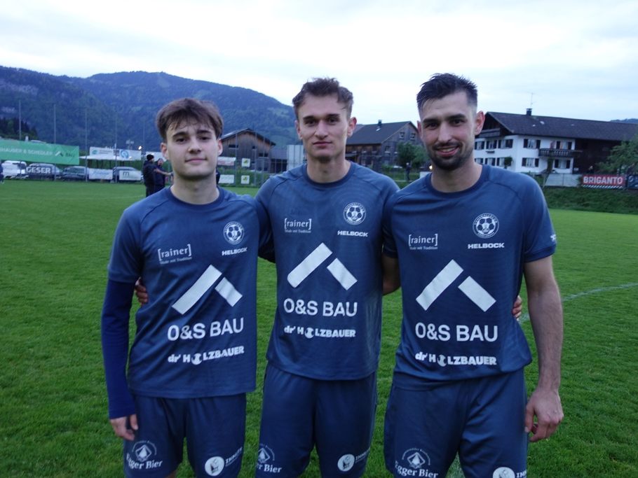 Gabriel Drissner, Maximilian Meusburger und Simon Walch schossen Andelsbuch ins Wäldercup-Finale. Gabriel Drissner, Maximilian Meusburger und Simon Walch schossen Andelsbuch ins Wäldercup-Finale.