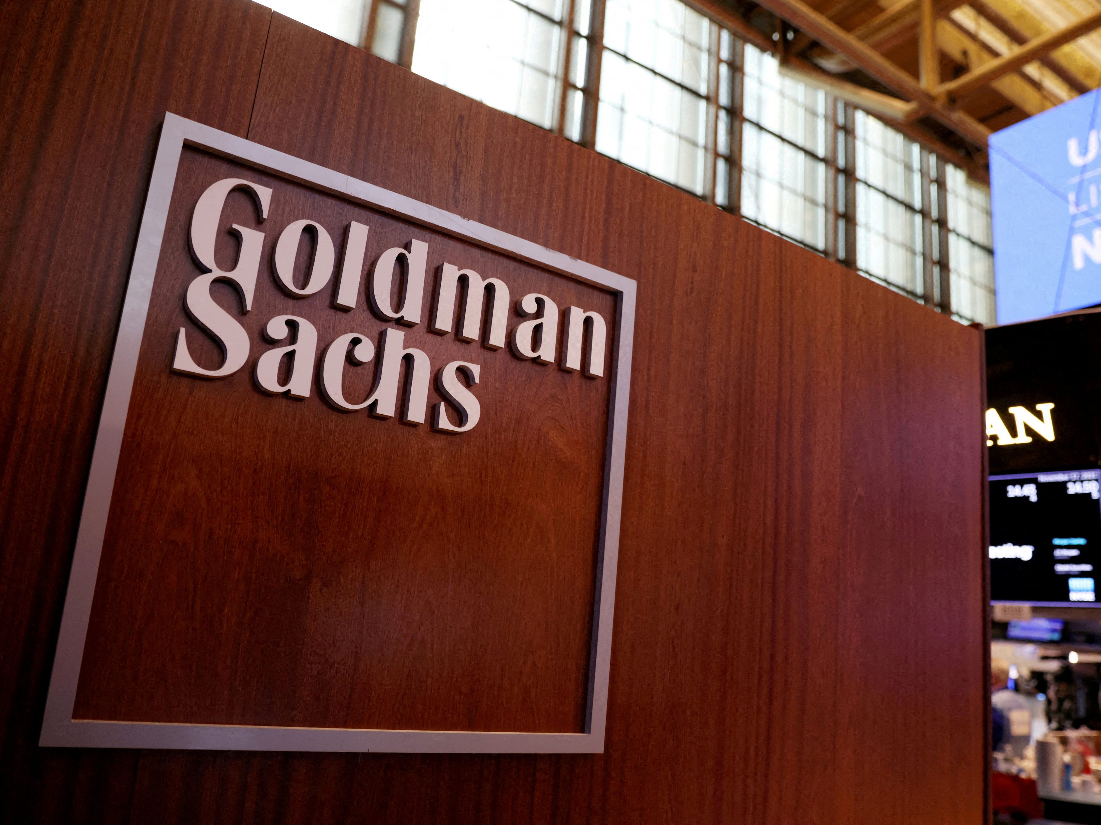 Goldman Sachs: Vergleich Goldman Sachs: Vergleich