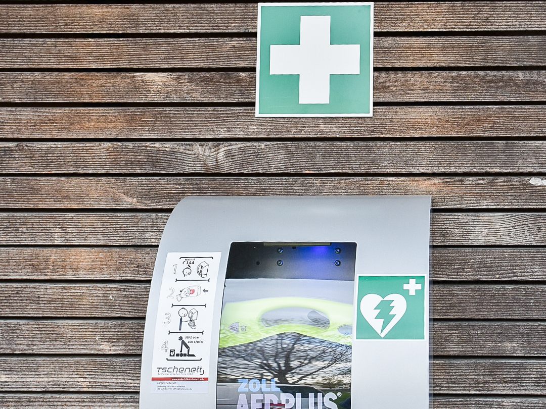 Zwei neue Defibrillatoren in Lochazu Zwei neue Defibrillatoren in Lochazu