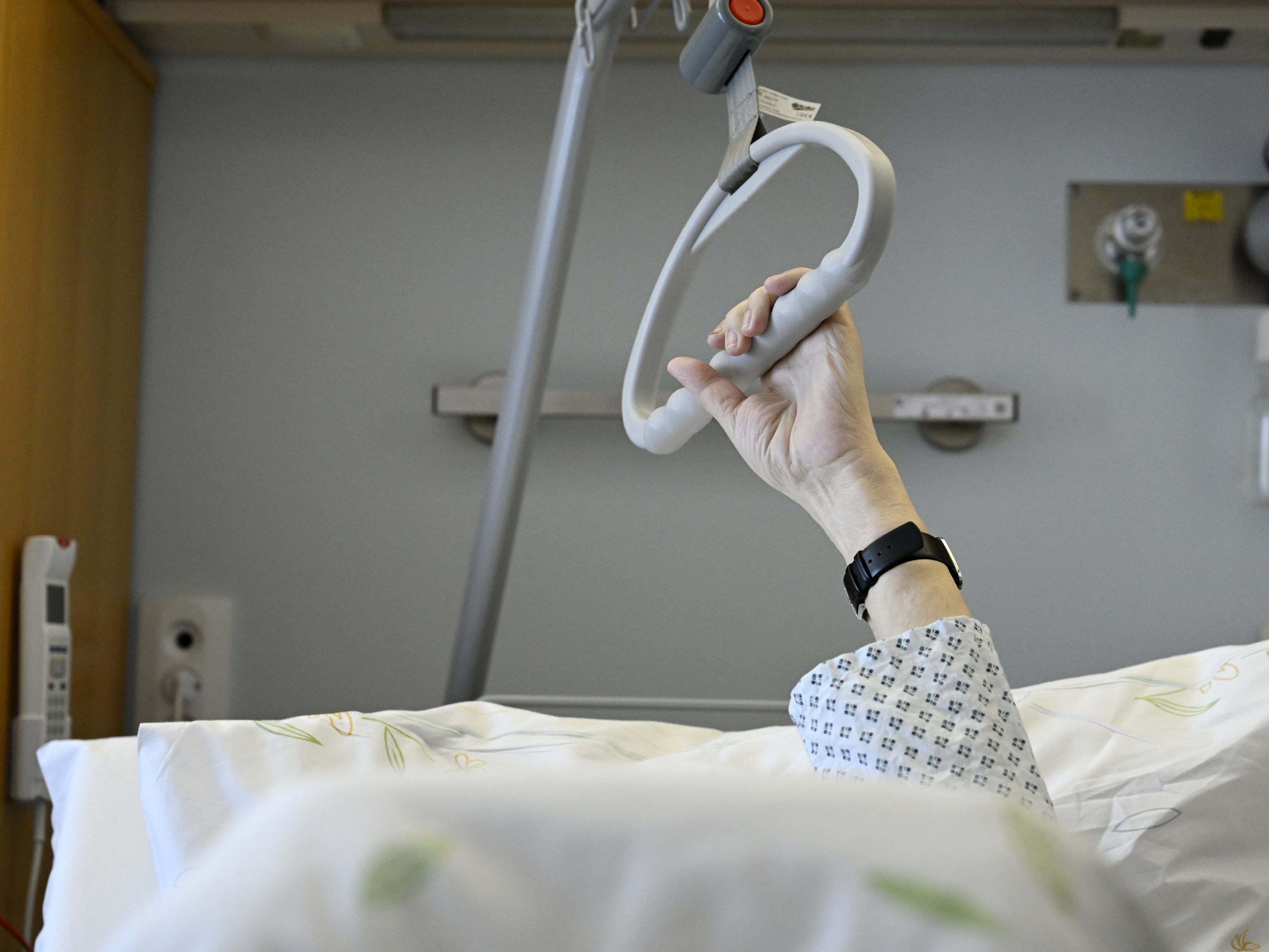 Freiheitsbeschränkungen in der Pflege erreichten einen neuen Rekordwert. Freiheitsbeschränkungen in der Pflege erreichten einen neuen Rekordwert.