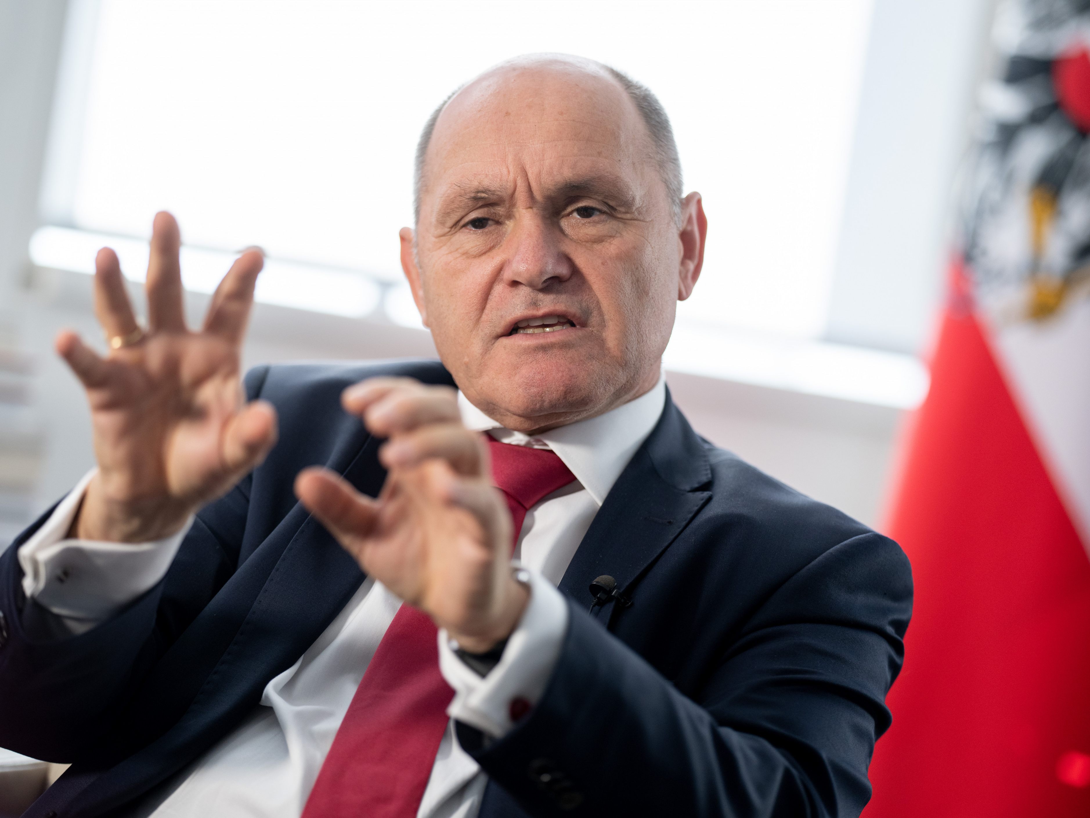 Wolfgang Sobotka wird bei Veranstaltung gegen Gewalt und Rassismus im Gedenken an die NS-Opfer dabei sein. Den Live-Stream gibt es auf VIENNA.at.