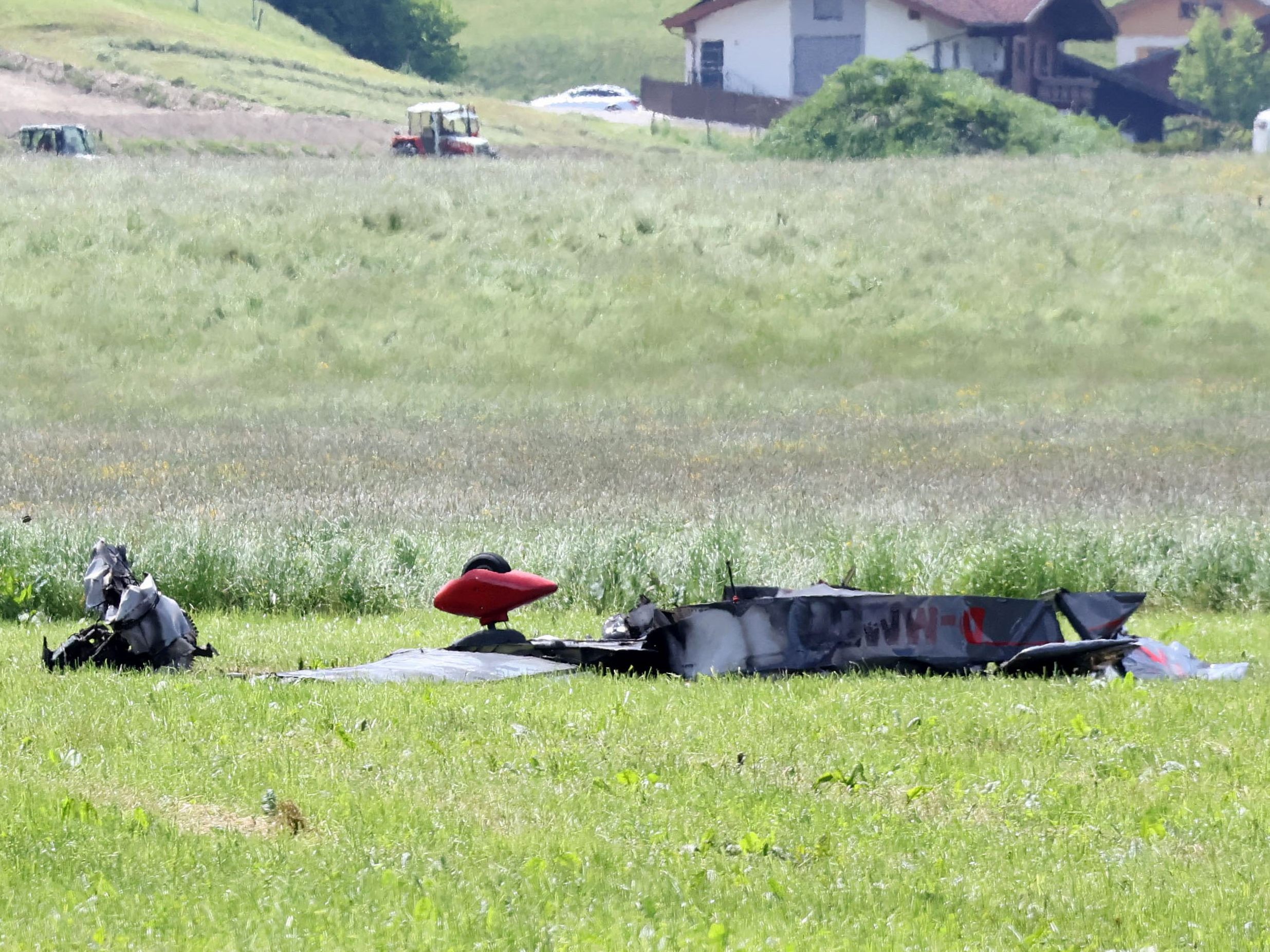 Die Staatsanwaltschaft ermittelt nach dem Flugzeugabsturz im Pinzgau. Die Staatsanwaltschaft ermittelt nach dem Flugzeugabsturz im Pinzgau.