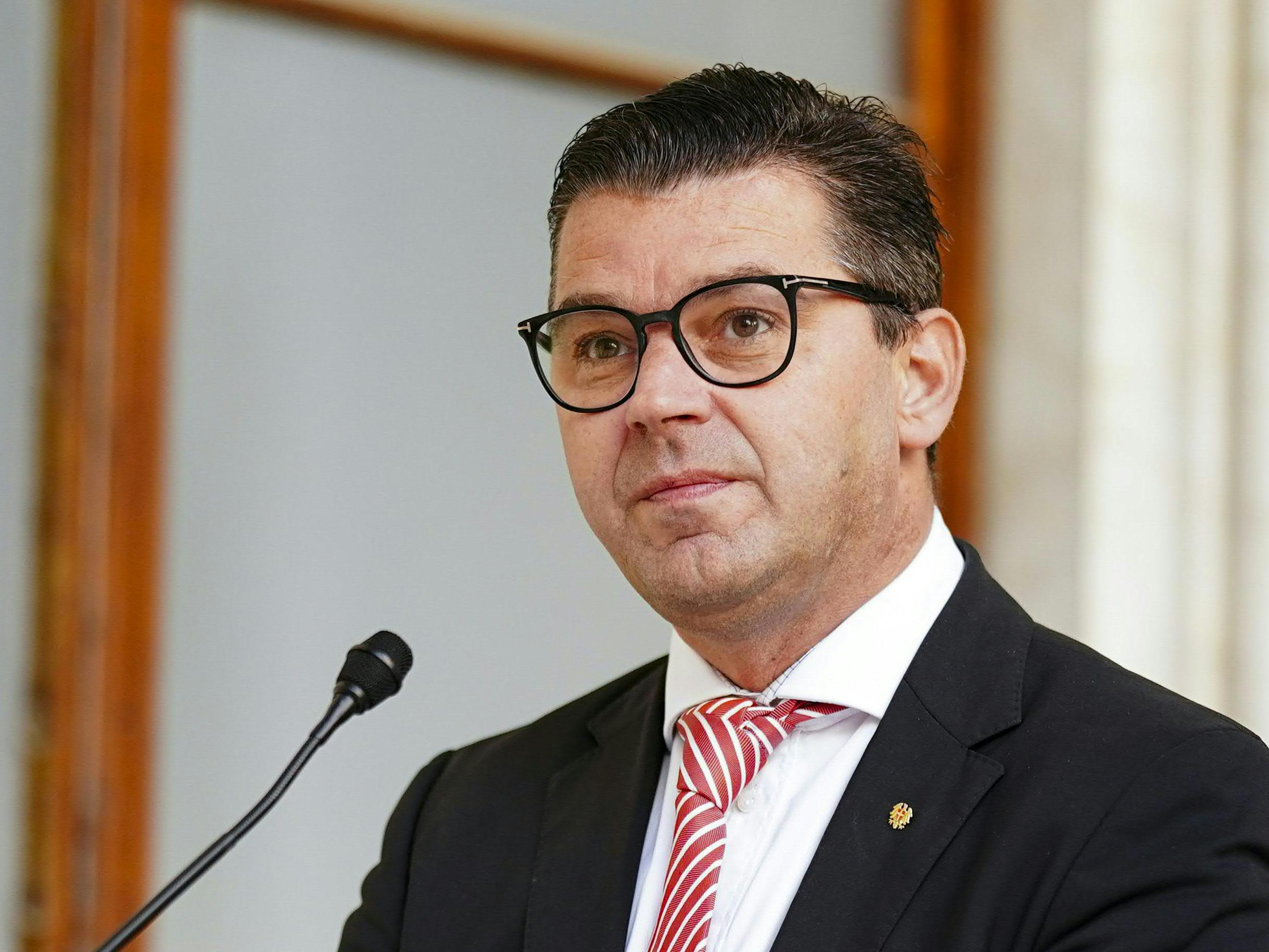 Gegen Udo Guggenbichler wurde ein Verfahren eingeleitet. Gegen Udo Guggenbichler wurde ein Verfahren eingeleitet.