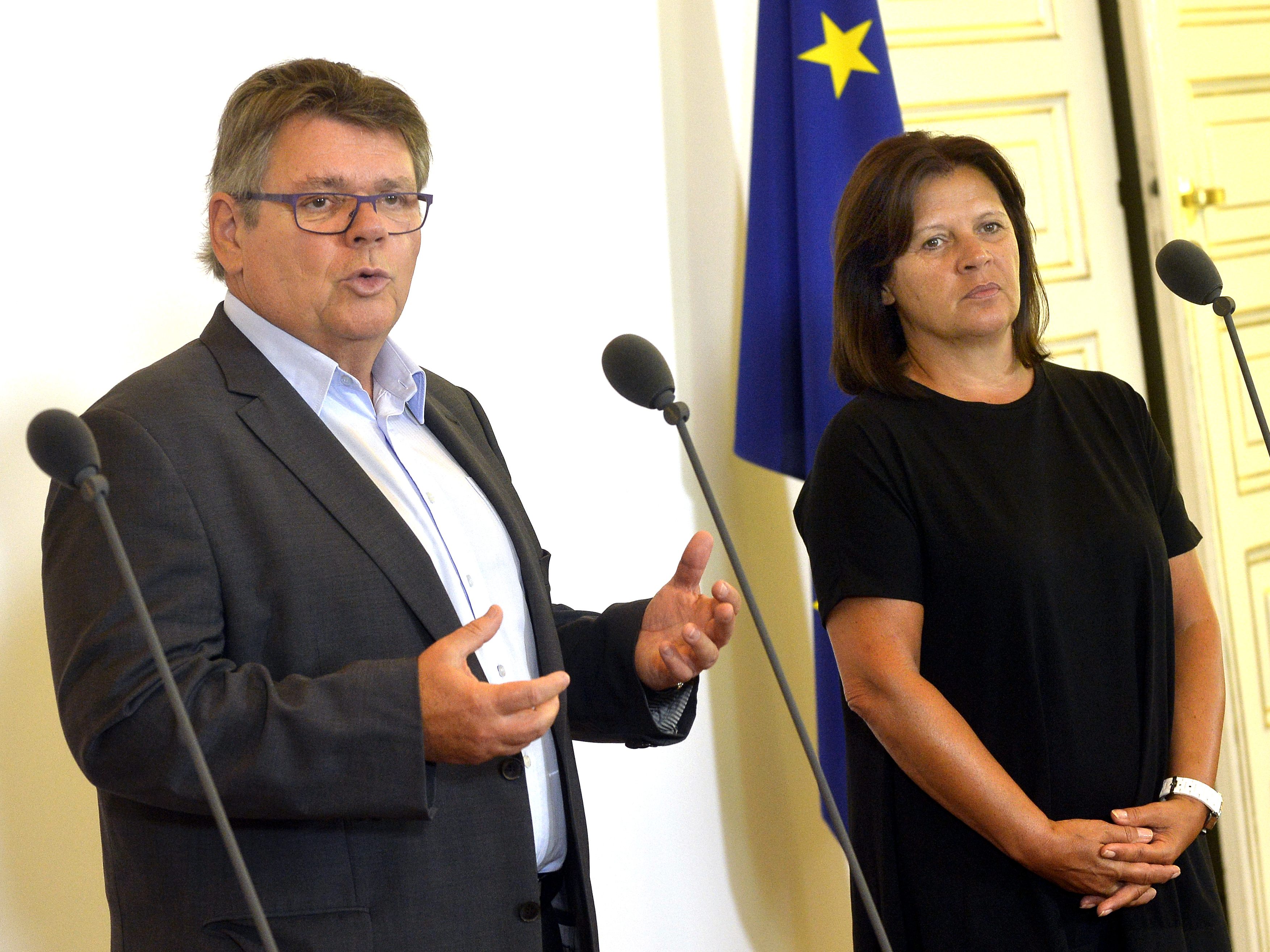 Katzian und Anderl pochen auf zusätzliche Mittel für die Pflege.