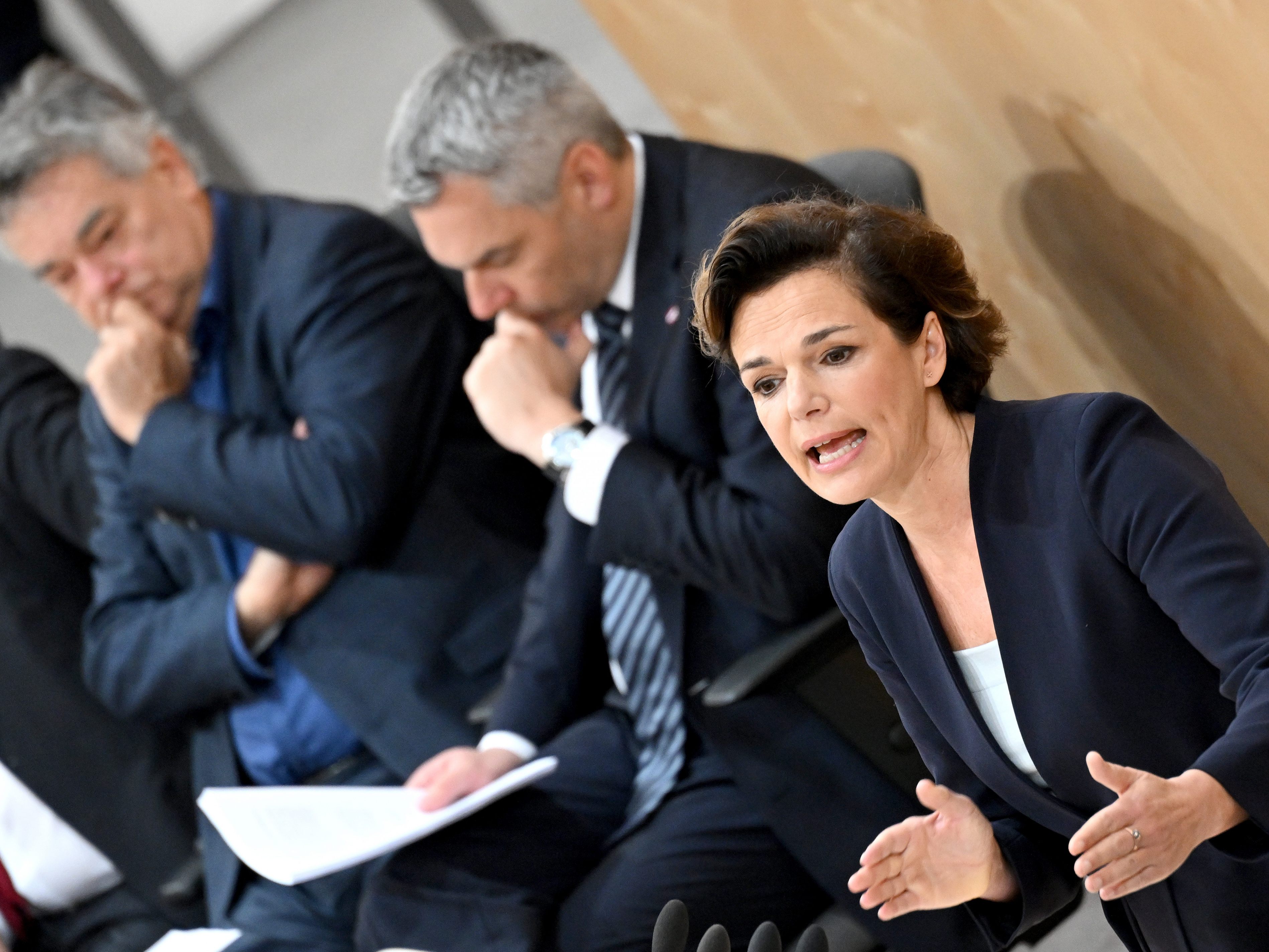 Die SPÖ will eine "schlagkräftige" Anti-Teuerungskommission. Die SPÖ will eine "schlagkräftige" Anti-Teuerungskommission.