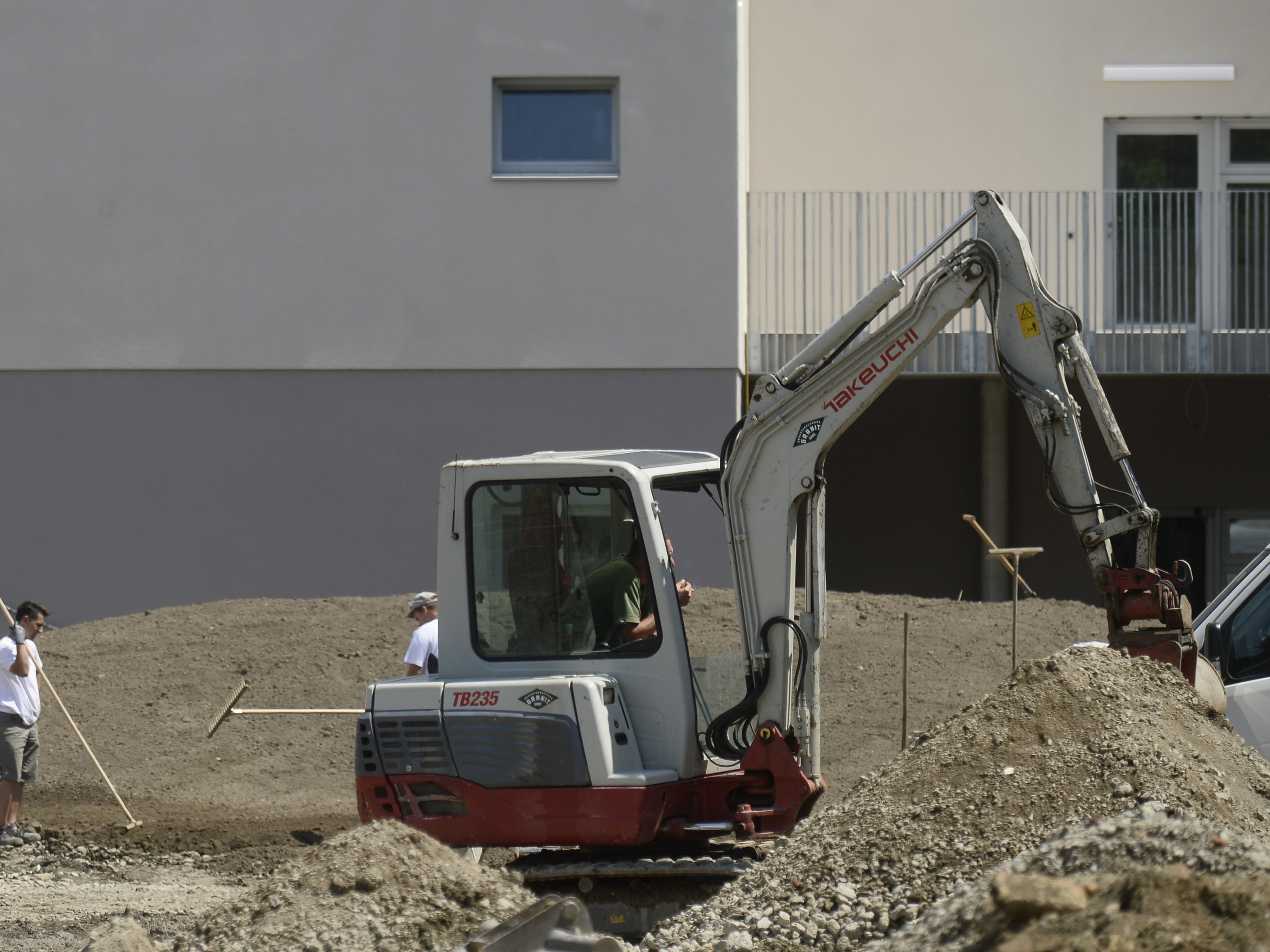 Die Preise am Bau steigen weiter - der Einfamilienhaus-Markt ist eingebrochen.