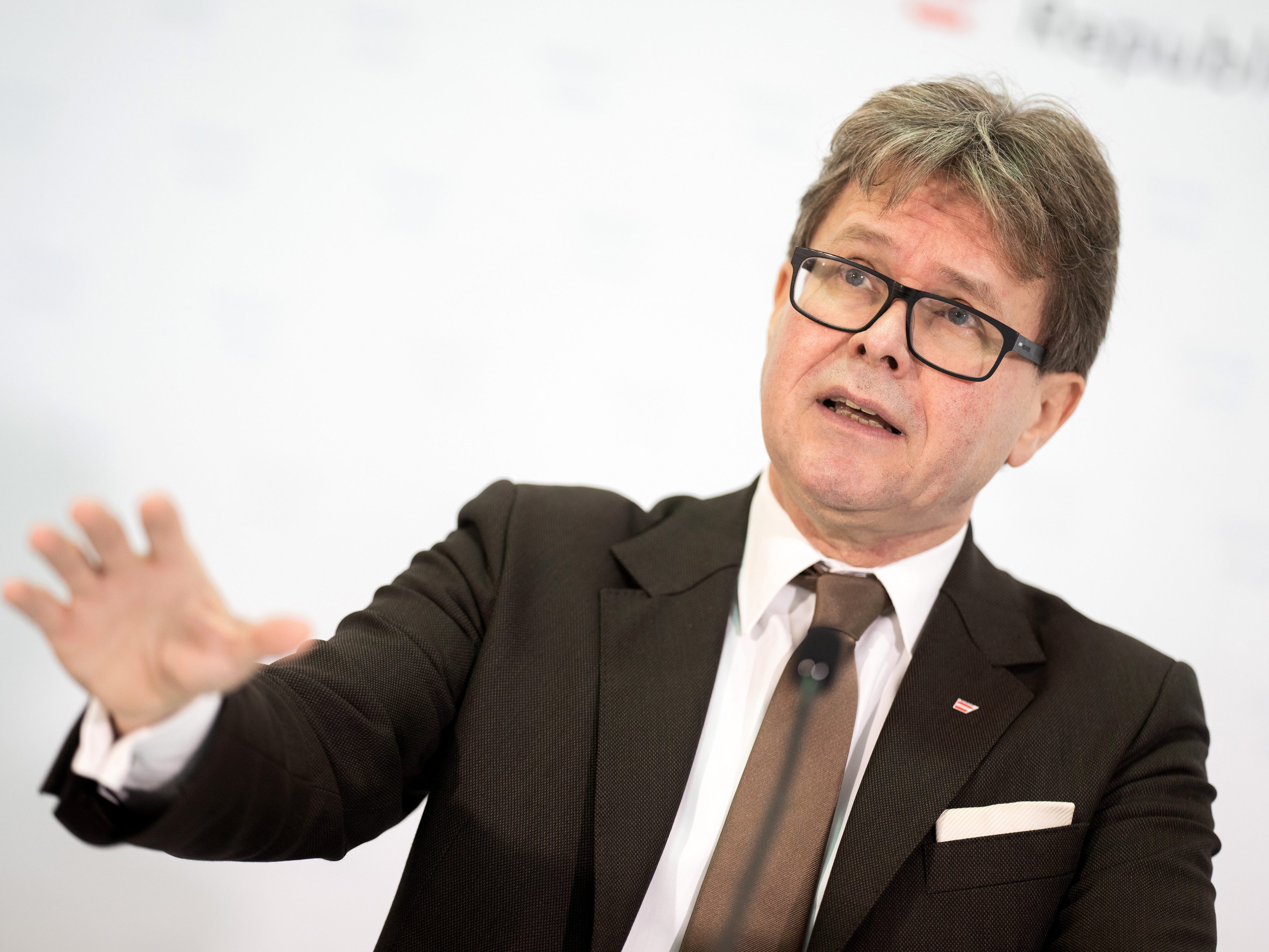 Bildungsminister Martin Polaschek und Innenminister Gerhard Karner präsentierten die Initiative "Under 18".
