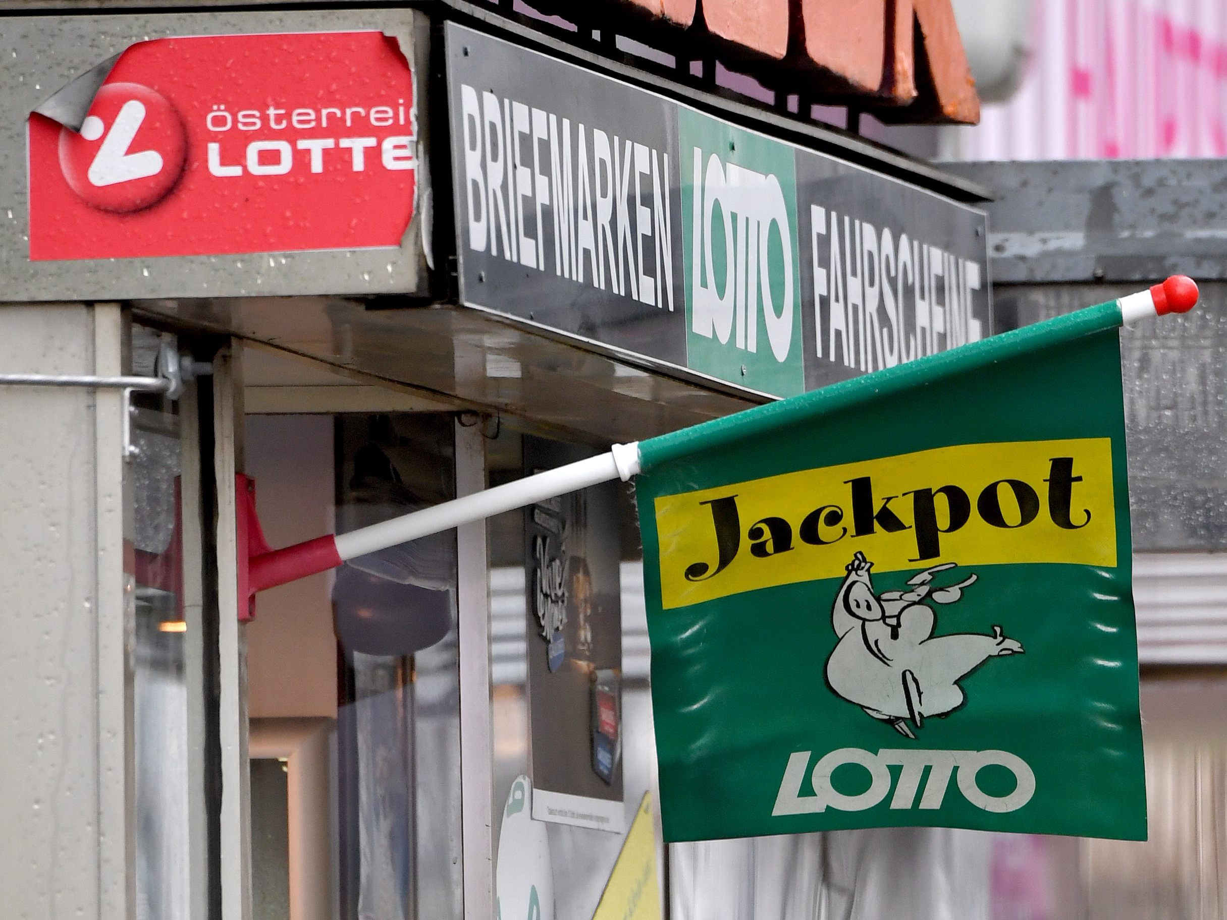 Am Sonntag geht es um einen Lotto-Jackpot. Am Sonntag geht es um einen Lotto-Jackpot.