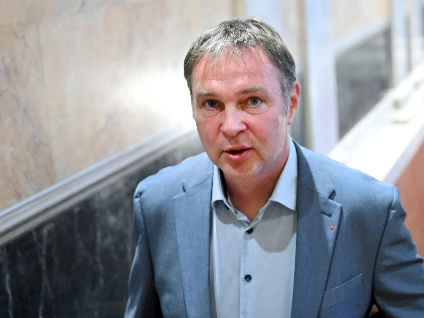 Schafft es Andreas Babler zum SPÖ-Vorsitzenden? Schafft es Andreas Babler zum SPÖ-Vorsitzenden?