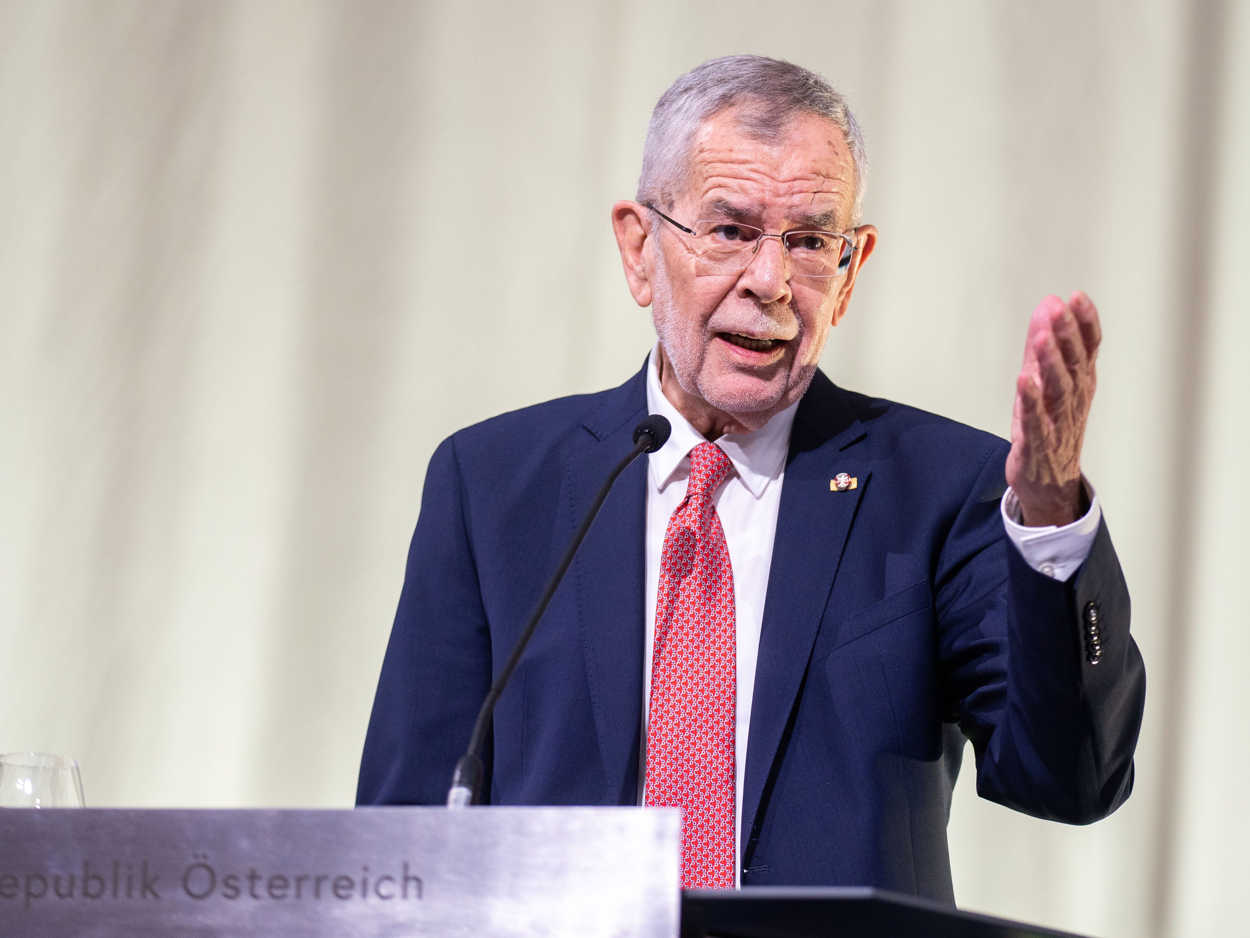 Maßnahmen gegen Teuerung: Ankündigung kam von Van der Bellen.