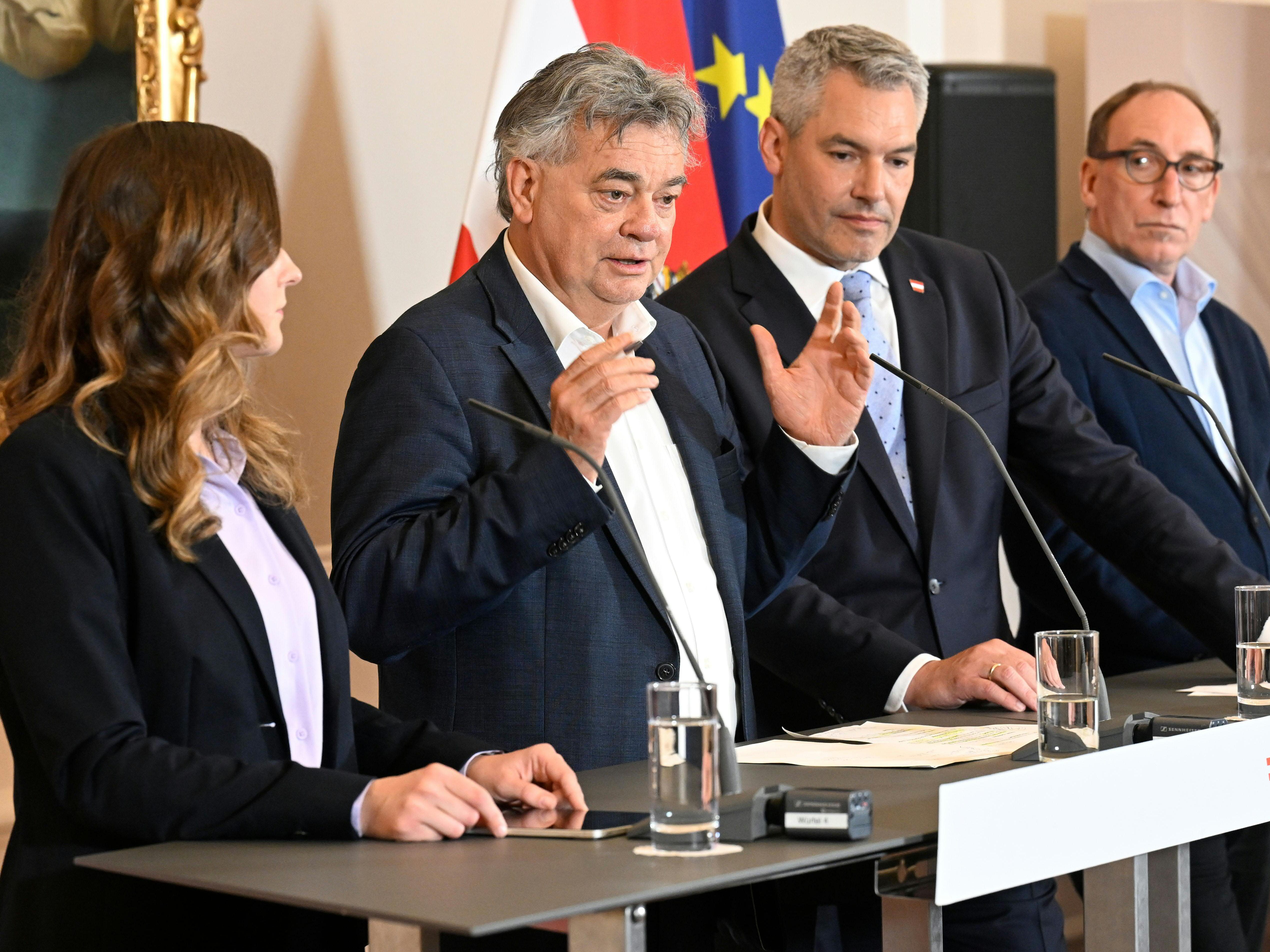 Die Bundesregierung will das Ehrenamt mit einem Maßnahmenpaket stärken. Die Bundesregierung will das Ehrenamt mit einem Maßnahmenpaket stärken.