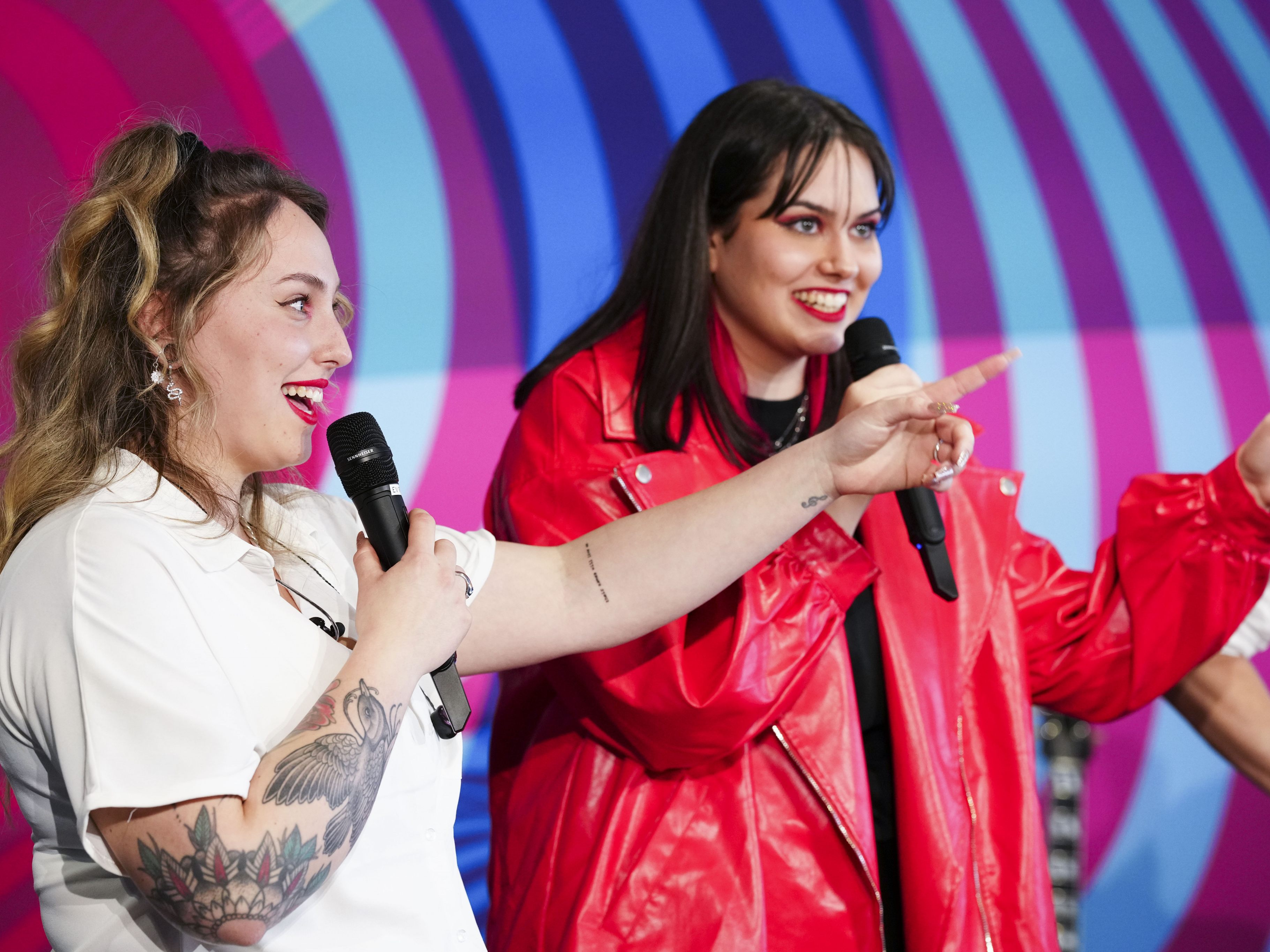 Teya & Salena: Bungeespringen bei ESC-Sieg.