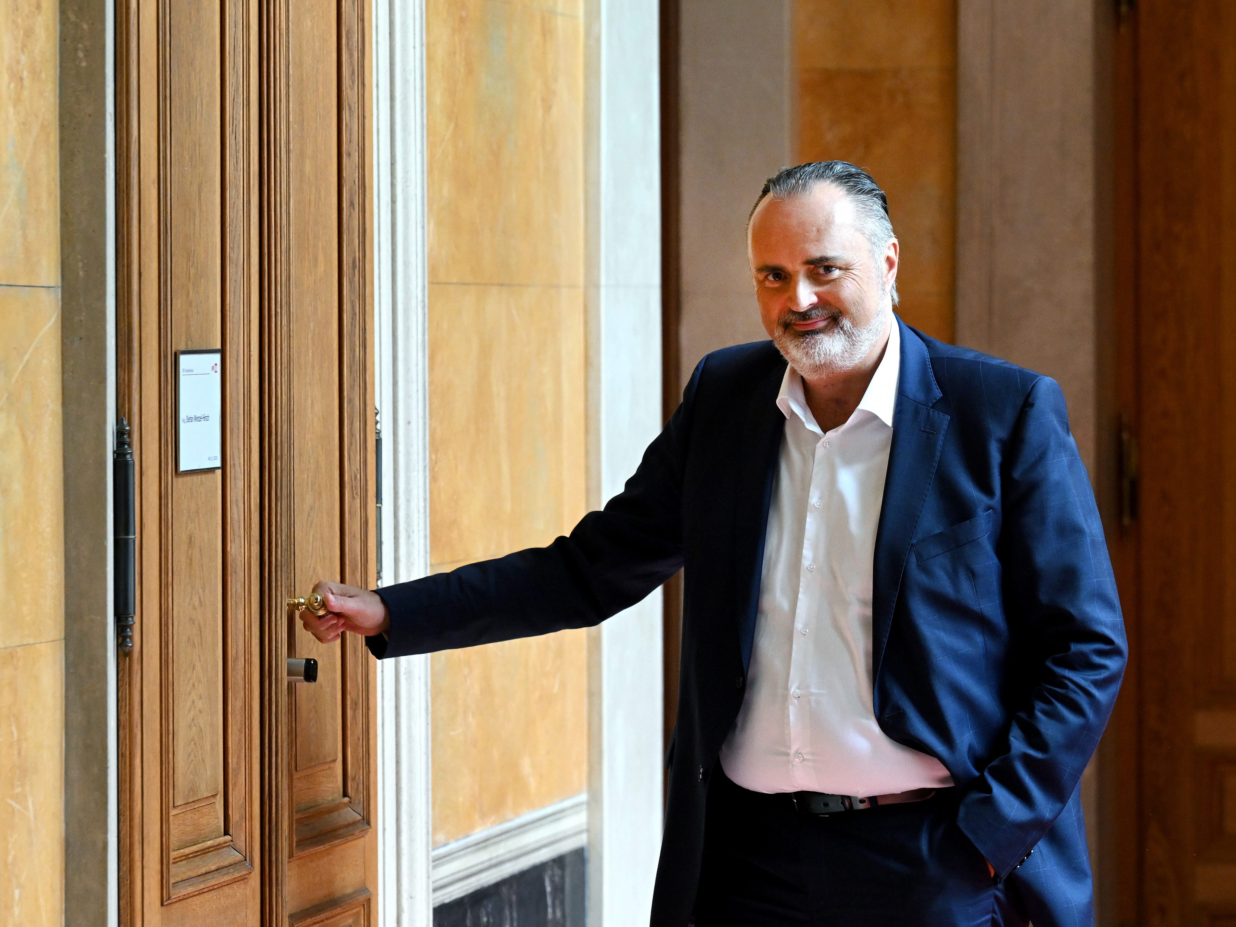 Wird Doskozil neuer SPÖ-Chef? Wird Doskozil neuer SPÖ-Chef?