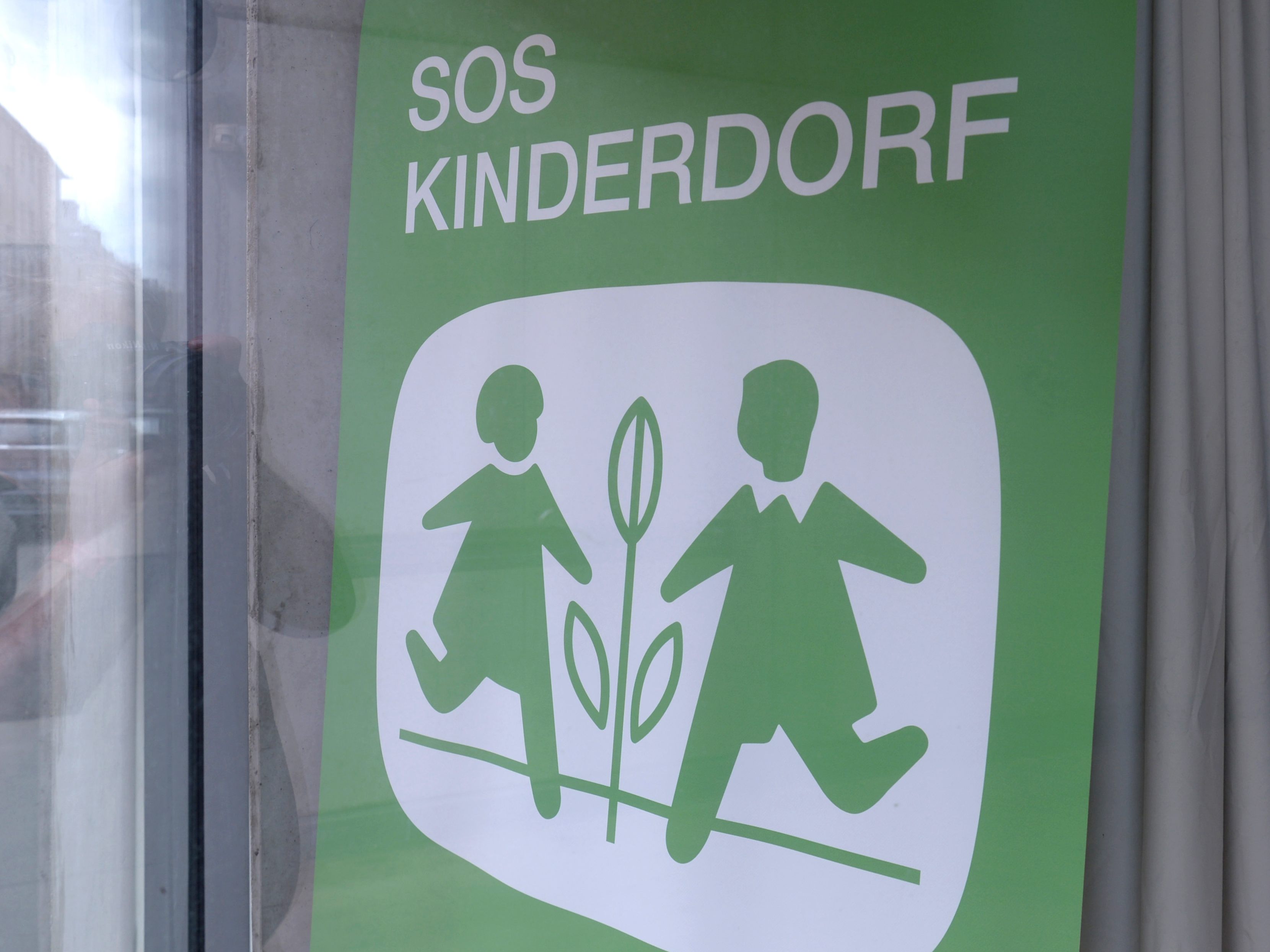 SOS Kinderdorf hilft minderjährigen Flüchtlingen in Griechenland. SOS Kinderdorf hilft minderjährigen Flüchtlingen in Griechenland.