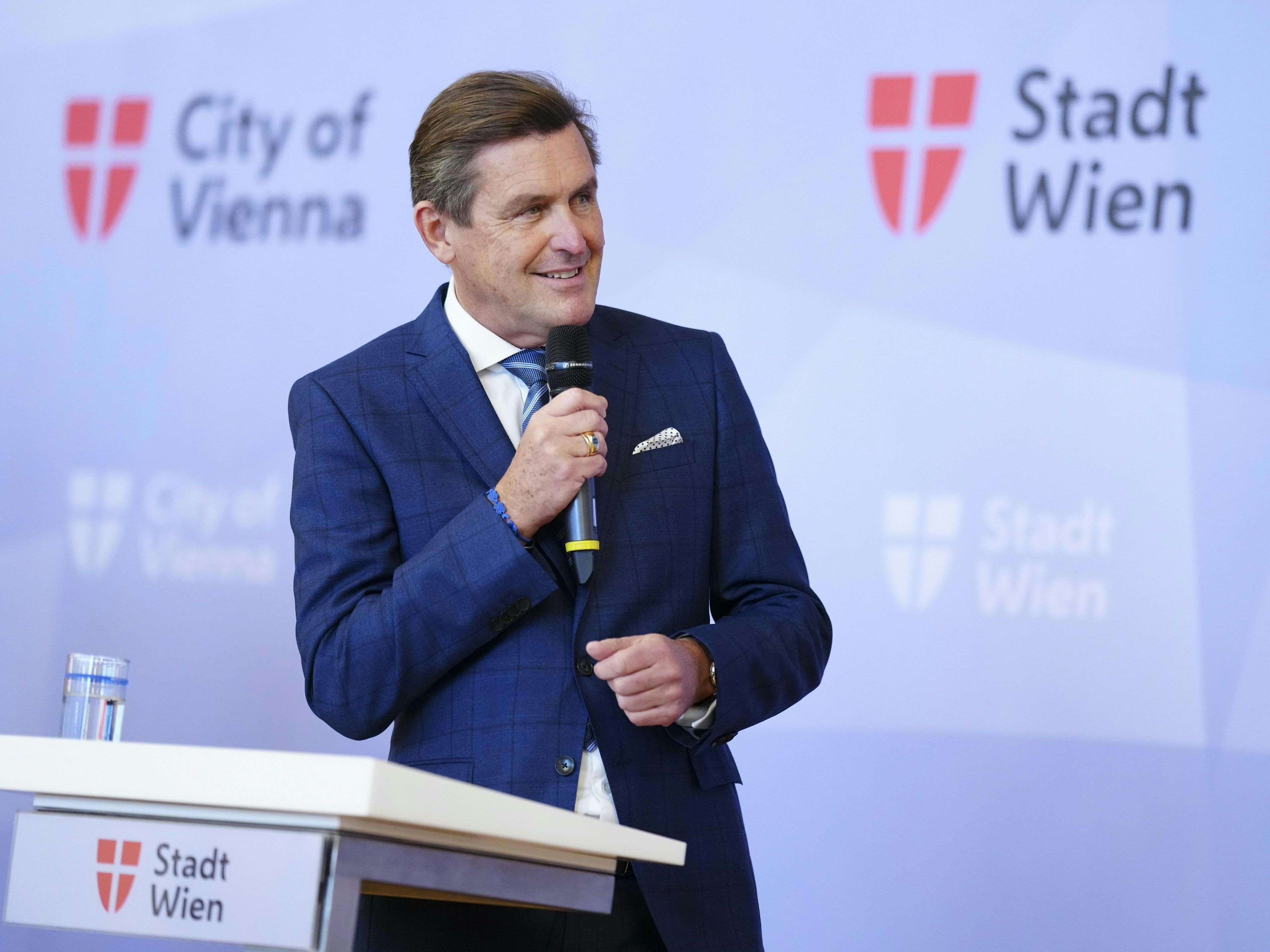 Wiens Stadtrat Hanke freut sich über Mehreinnahmen. Wiens Stadtrat Hanke freut sich über Mehreinnahmen.