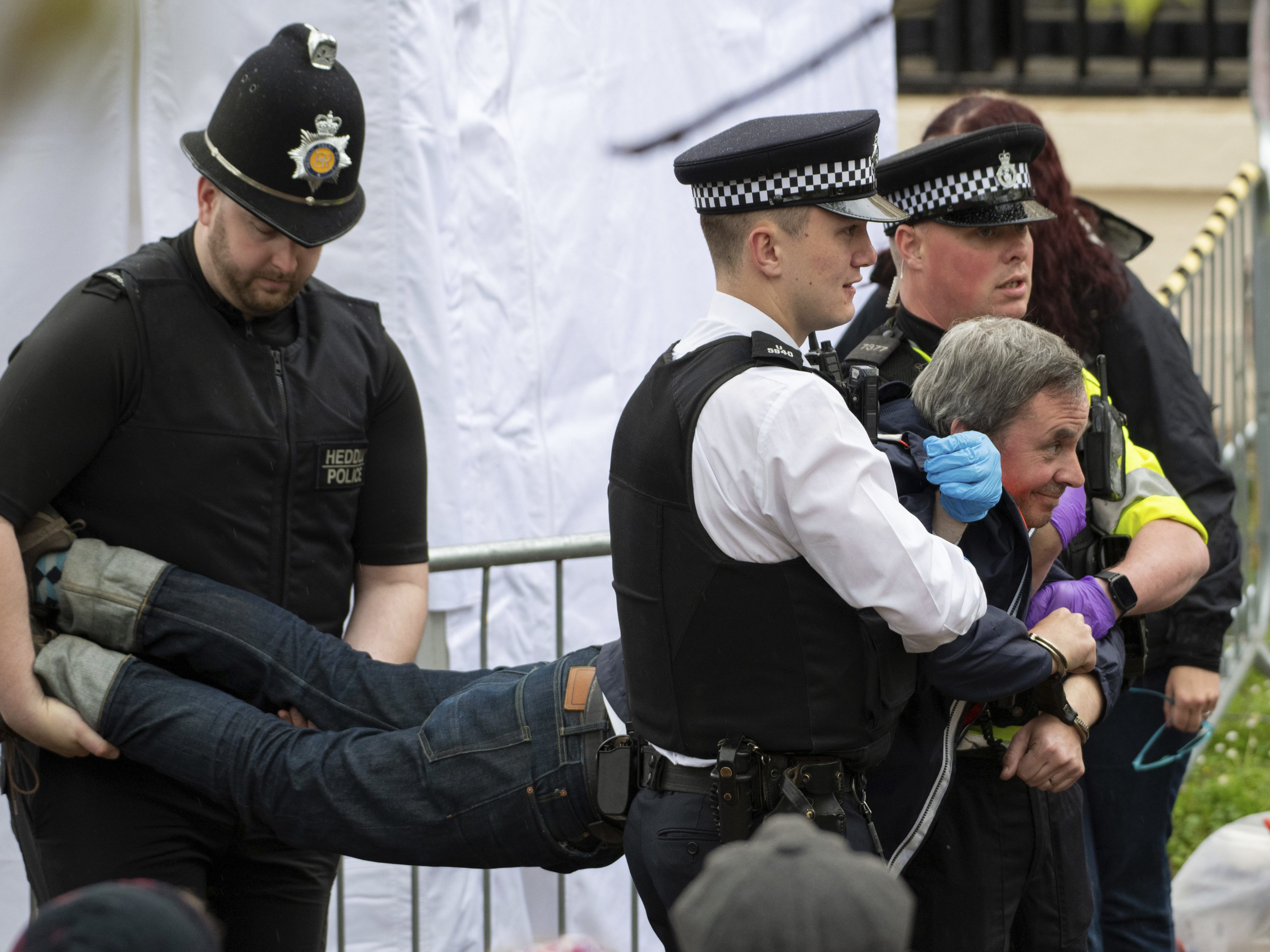 Die Londoner Polizei bereut einzelne Festnahmen.