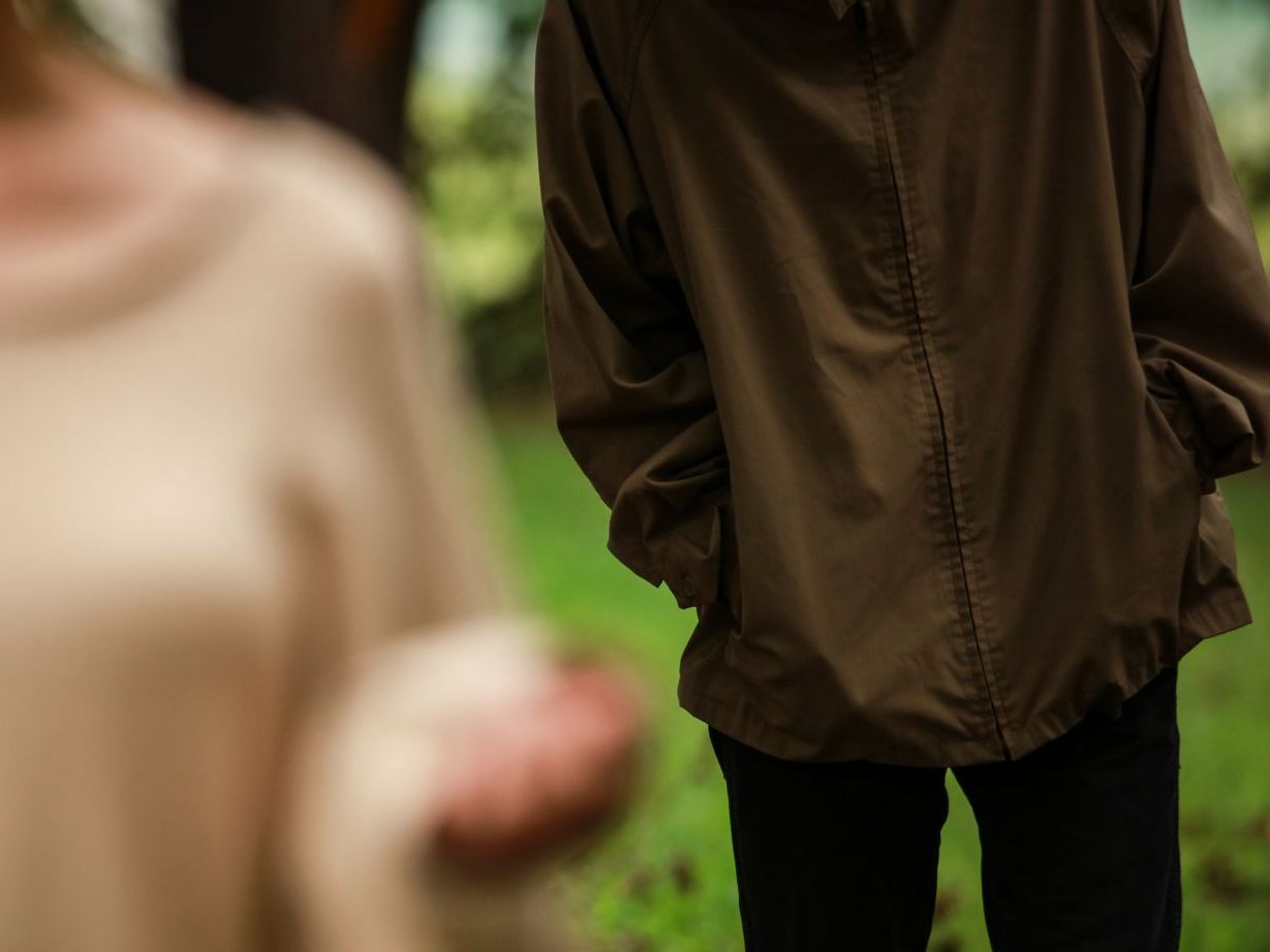 Der 20-Jährige verfolgte die Frau bis in ihre Wohnung und bedrohte sie. Der 20-Jährige verfolgte die Frau bis in ihre Wohnung und bedrohte sie.