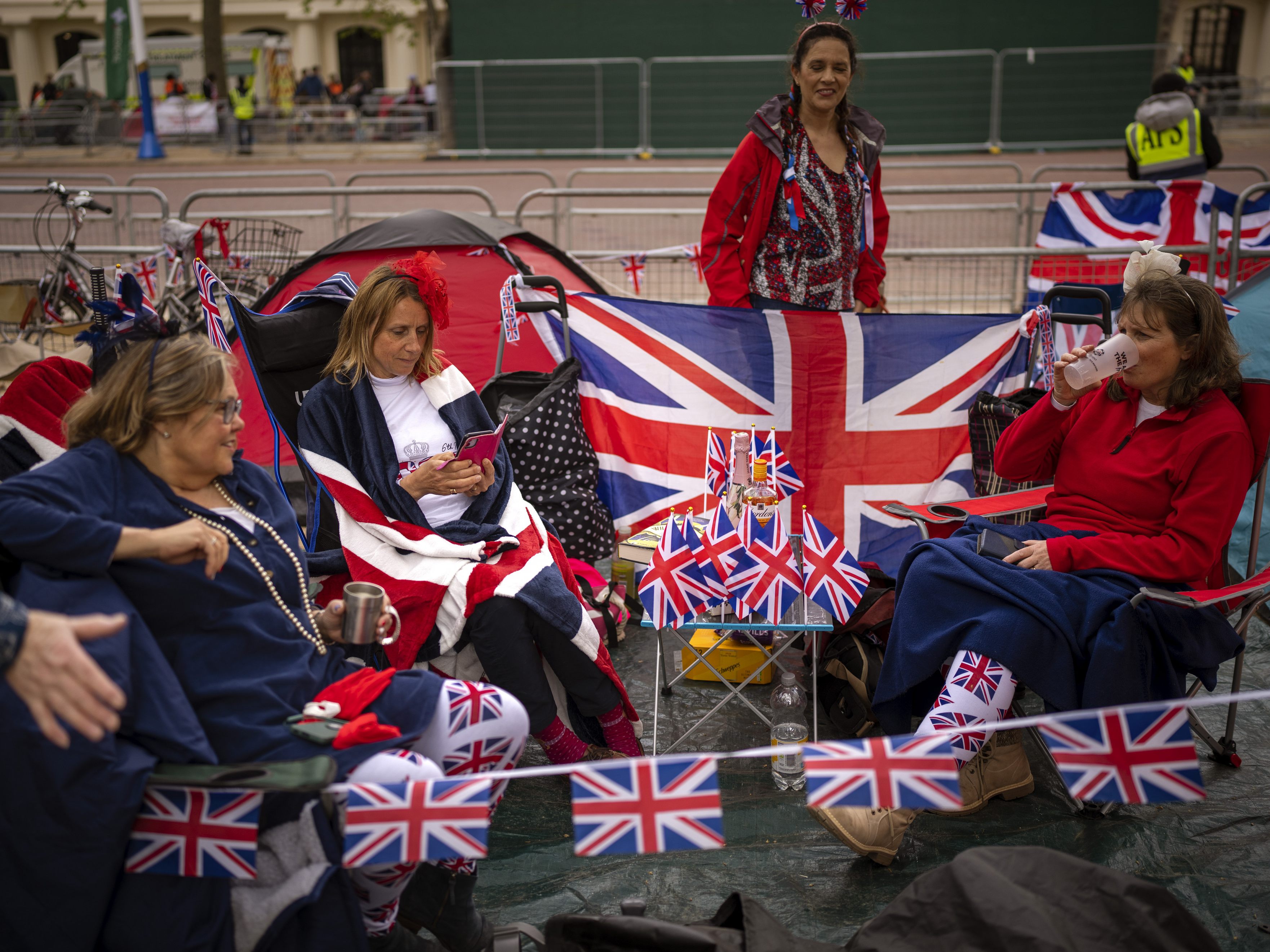 Die Atmosphäre in London ist vor der Krönung von Charles III. großartig.