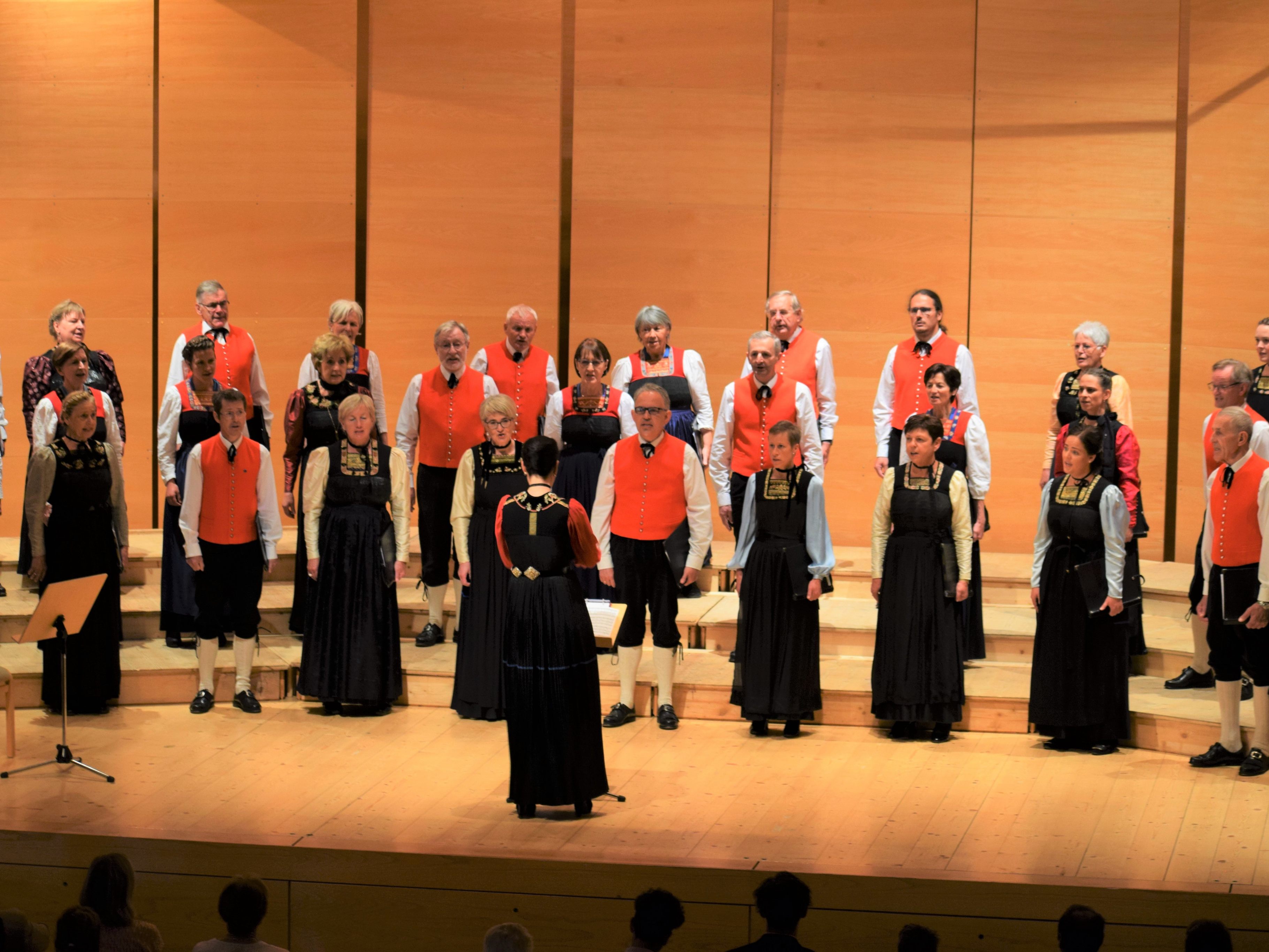 Die Wälder Chorgemeinschaft brillierte bei ihren beiden Konzerten. Die Wälder Chorgemeinschaft brillierte bei ihren beiden Konzerten.