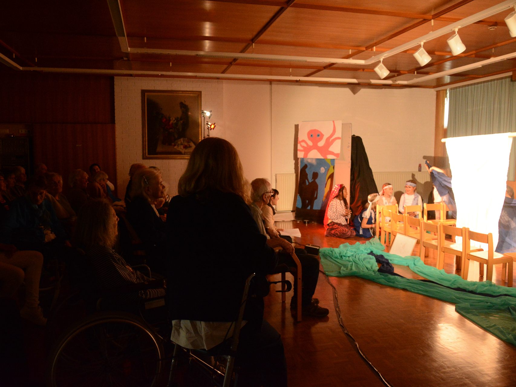 Die Bewohner der beiden Seniorenhäuser in Lustenau waren die ersten, die die Aufführung der Theaterstars sehen durften. Die Bewohner der beiden Seniorenhäuser in Lustenau waren die ersten, die die Aufführung der Theaterstars sehen durften.