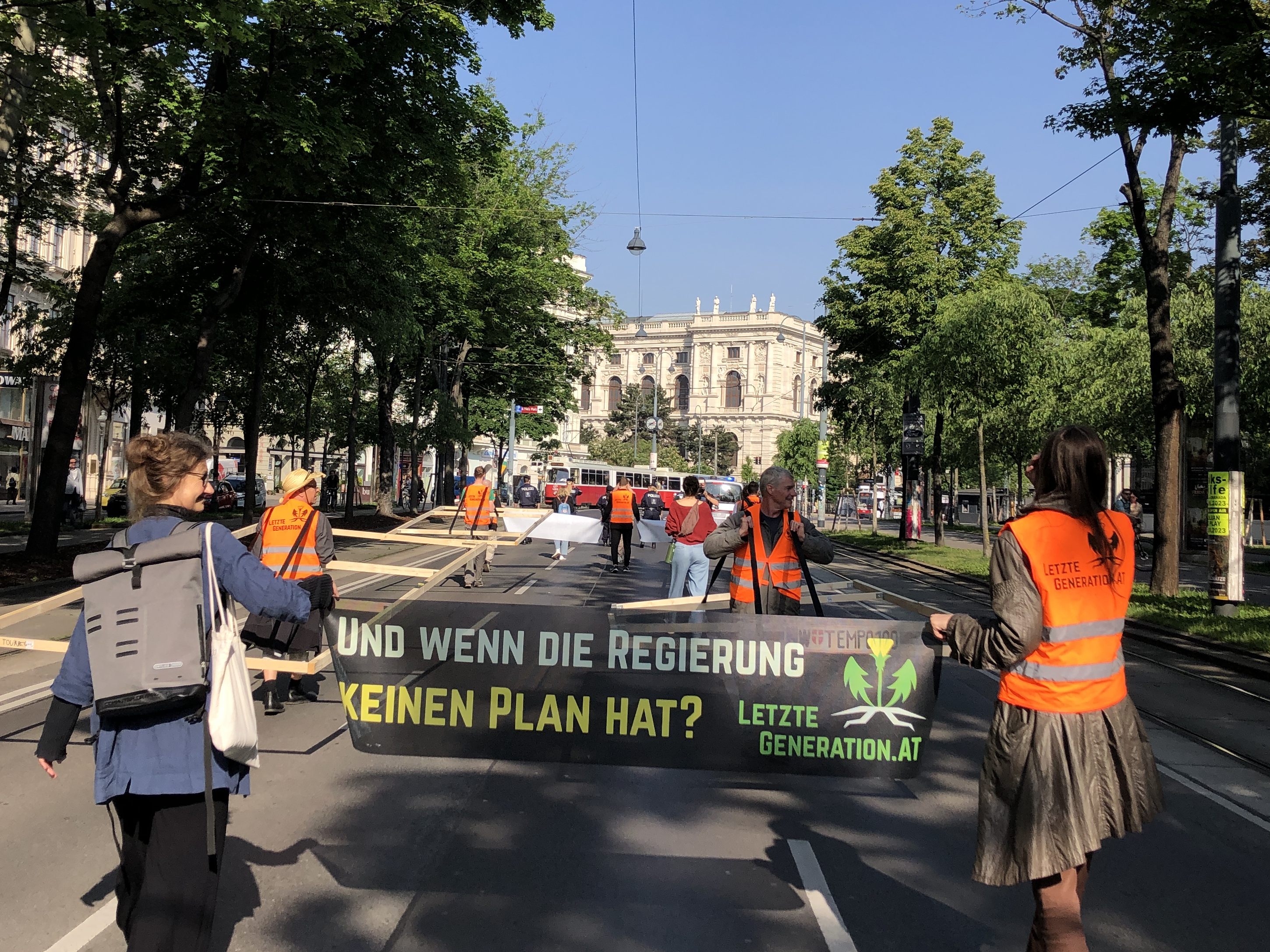 Am Wiener Burgring gab es eine Marschkundgebung.