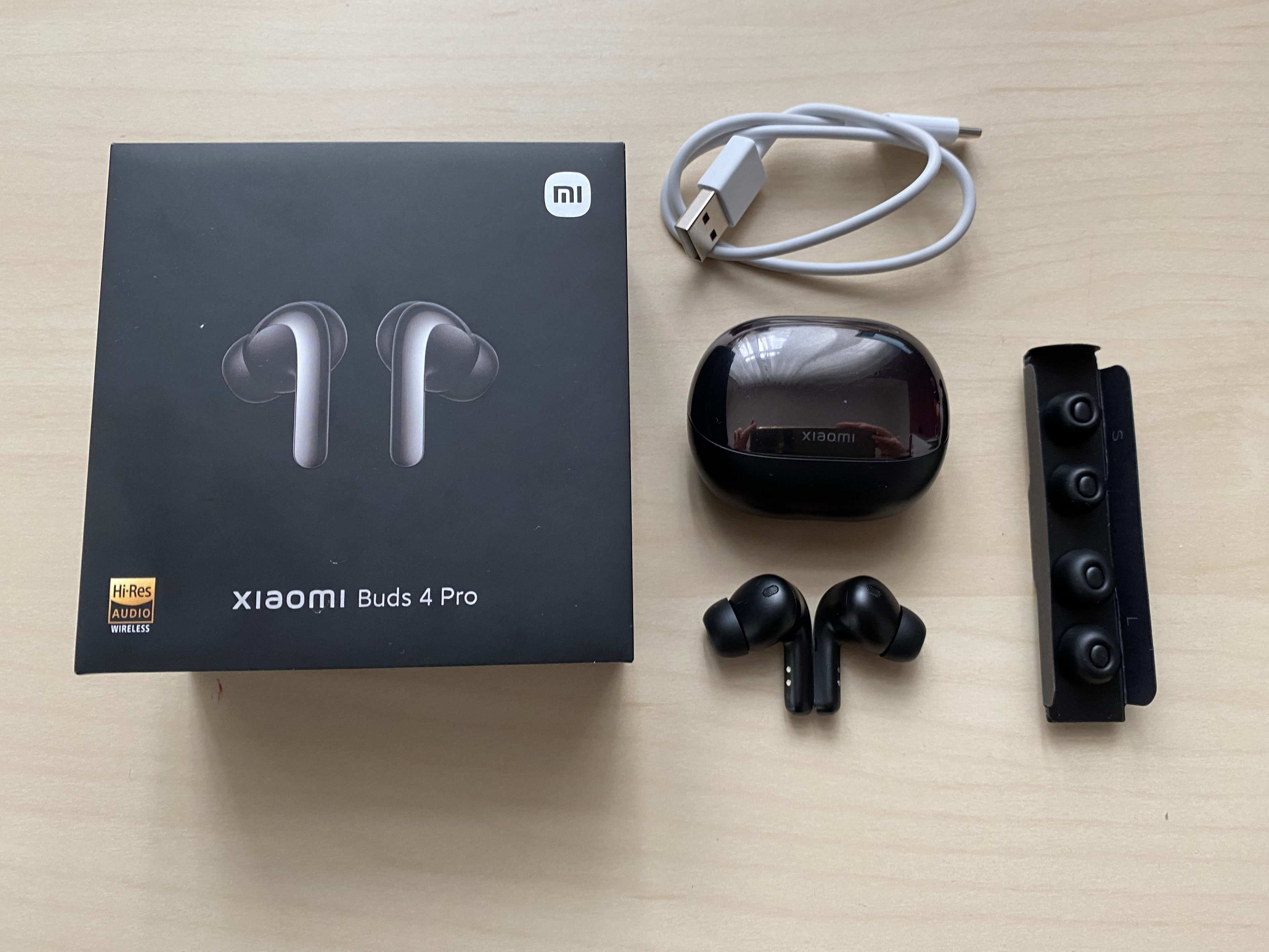 VIENNA.at durfte die Die Xiaomi Buds 4 Pro testen. VIENNA.at durfte die Die Xiaomi Buds 4 Pro testen.