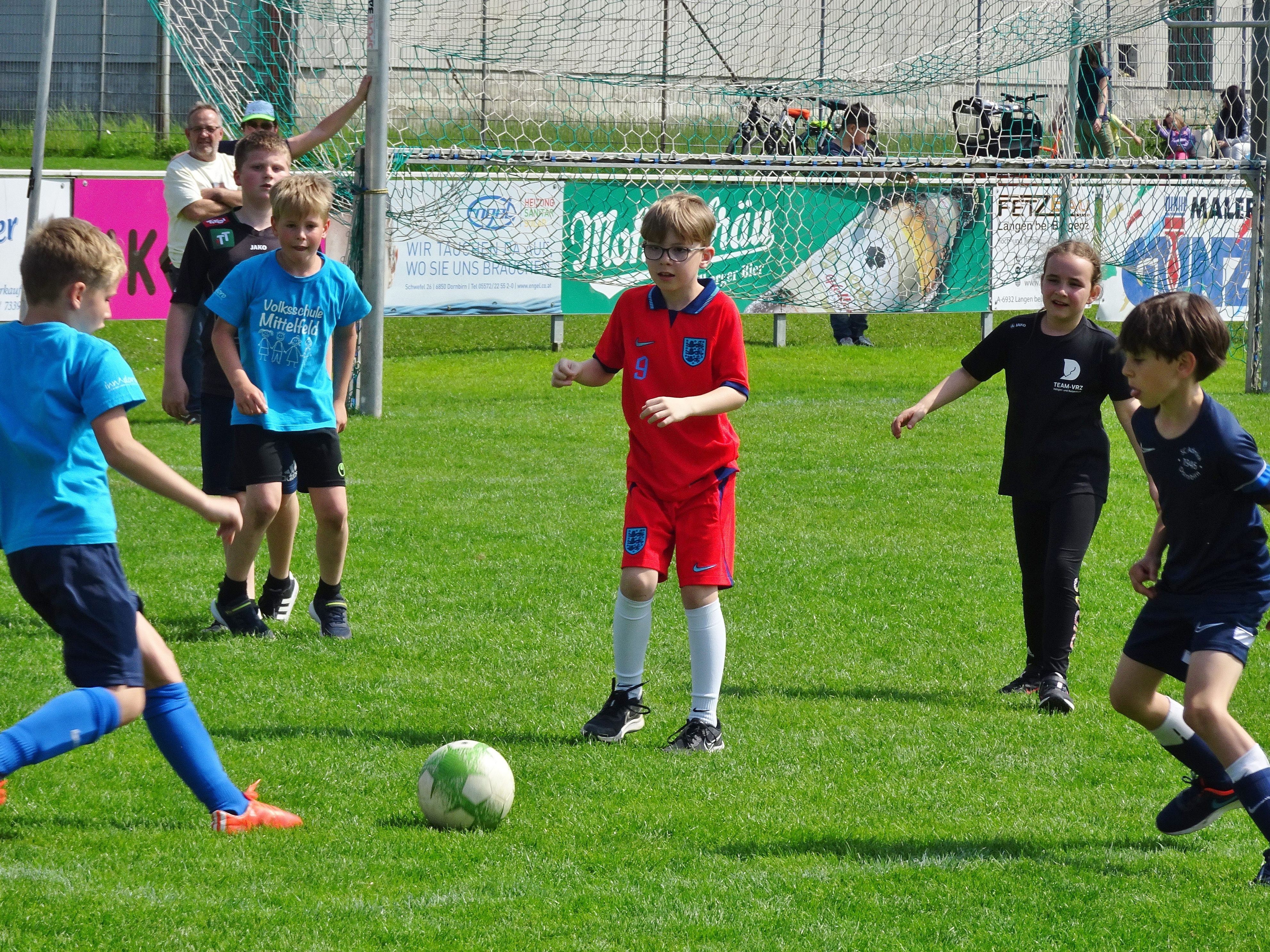 Die Kinder waren mit viel Engagement dabei und erlebten ein tolles Sportfest. Die Kinder waren mit viel Engagement dabei und erlebten ein tolles Sportfest.