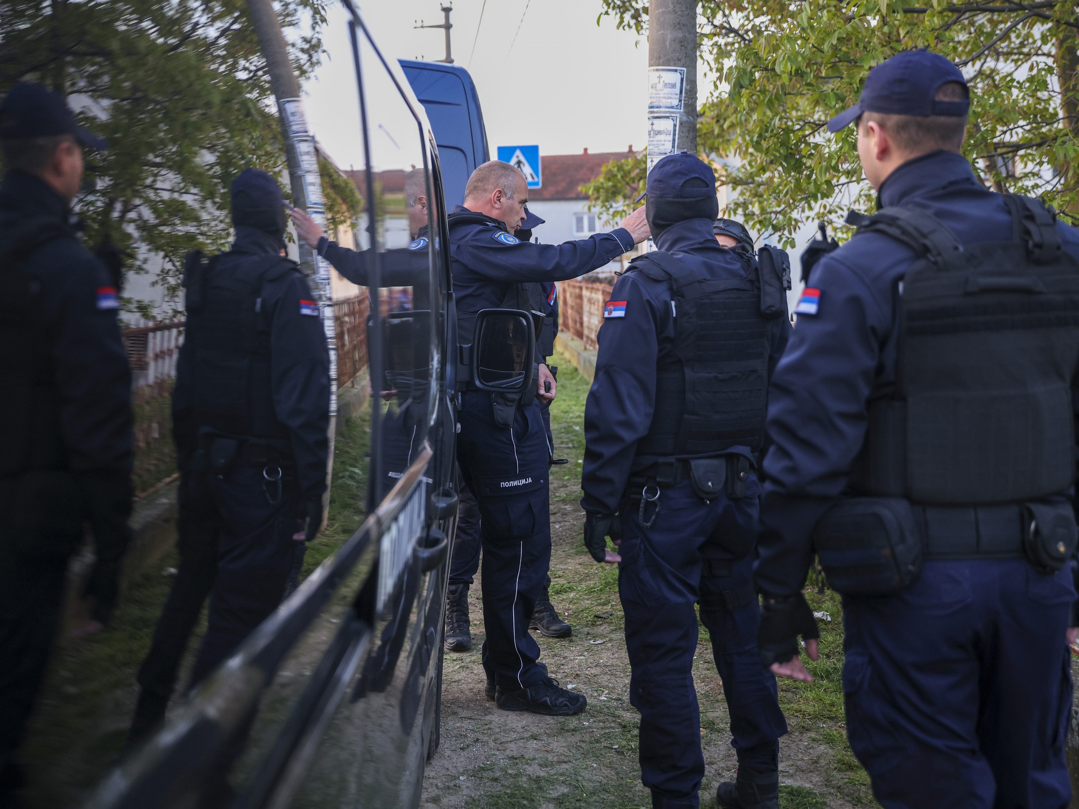 Innerhalb von zwei Tagen erschüttern zwei mit Schusswaffen angerichtete Blutbäder Serbien. Innerhalb von zwei Tagen erschüttern zwei mit Schusswaffen angerichtete Blutbäder Serbien.