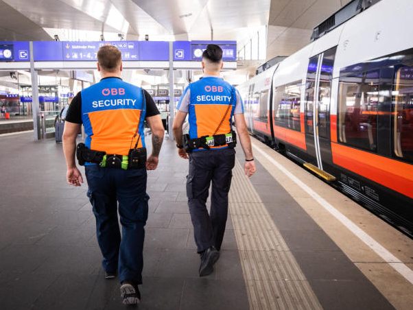 Die Sicherheit in Zügen und Bahnhöfen wird aufgrund aktueller Vorfälle immer öfter zum Thema. Die Sicherheit in Zügen und Bahnhöfen wird aufgrund aktueller Vorfälle immer öfter zum Thema.