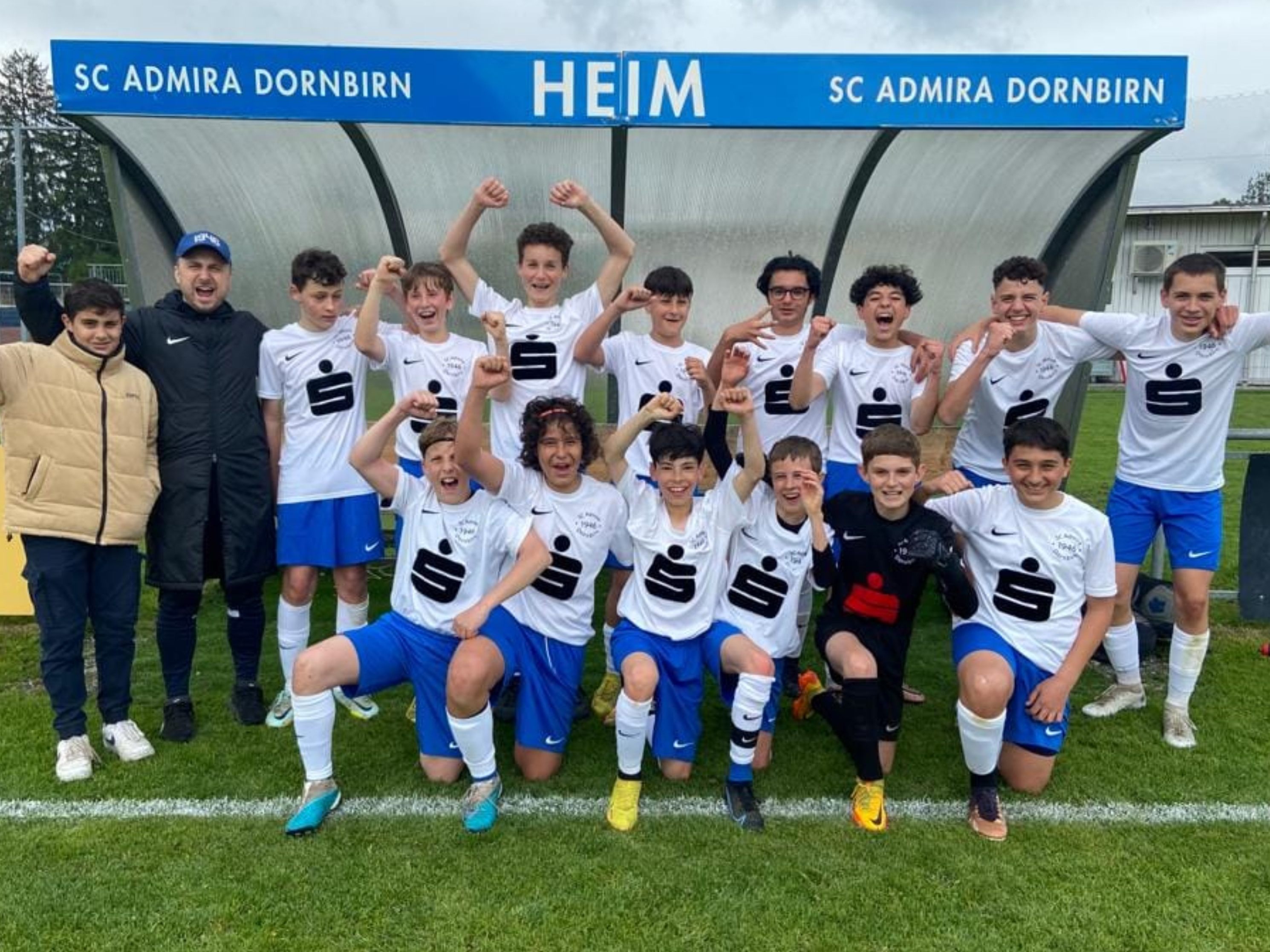 Das U14-Team der Admira freute sich am Wochenende über den Heimerfolg gegen Hohenems Das U14-Team der Admira freute sich am Wochenende über den Heimerfolg gegen Hohenems