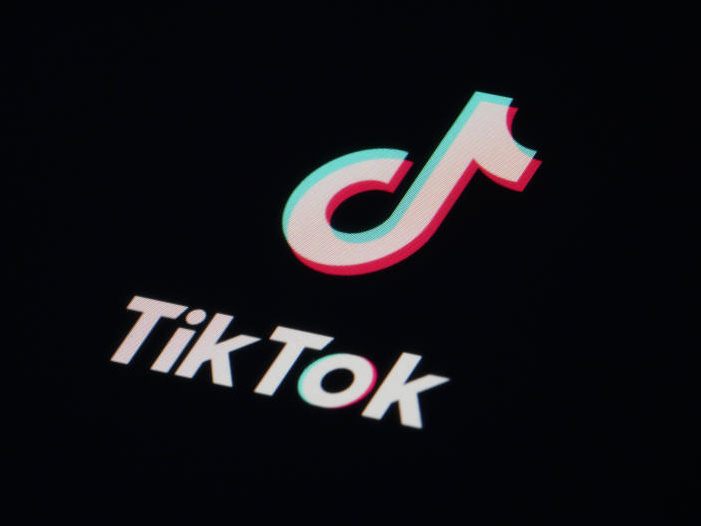 Die chinesische App TikTok soll auf Diensthandys des Bundes verboten werden.
