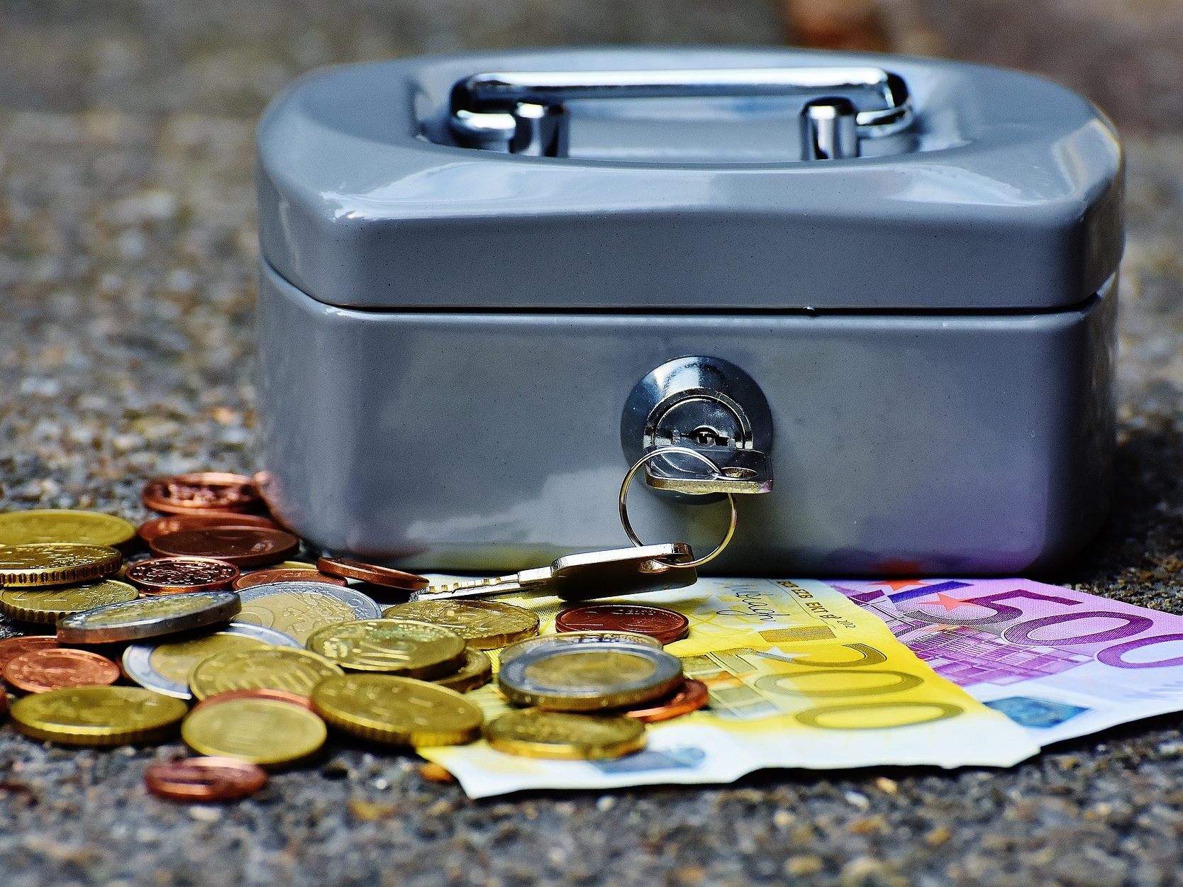 Nach den Fehlbeträgen in der St. Pöltener Stadtkasse wird eine Sonderprüfung gefordert.