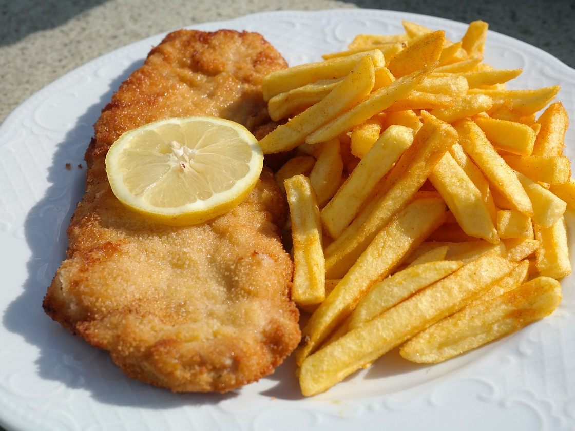 Wer als Restaurant Kochlehrlinge beschäftigen möchte, muss österreichische Küche anbieten. Wer als Restaurant Kochlehrlinge beschäftigen möchte, muss österreichische Küche anbieten.
