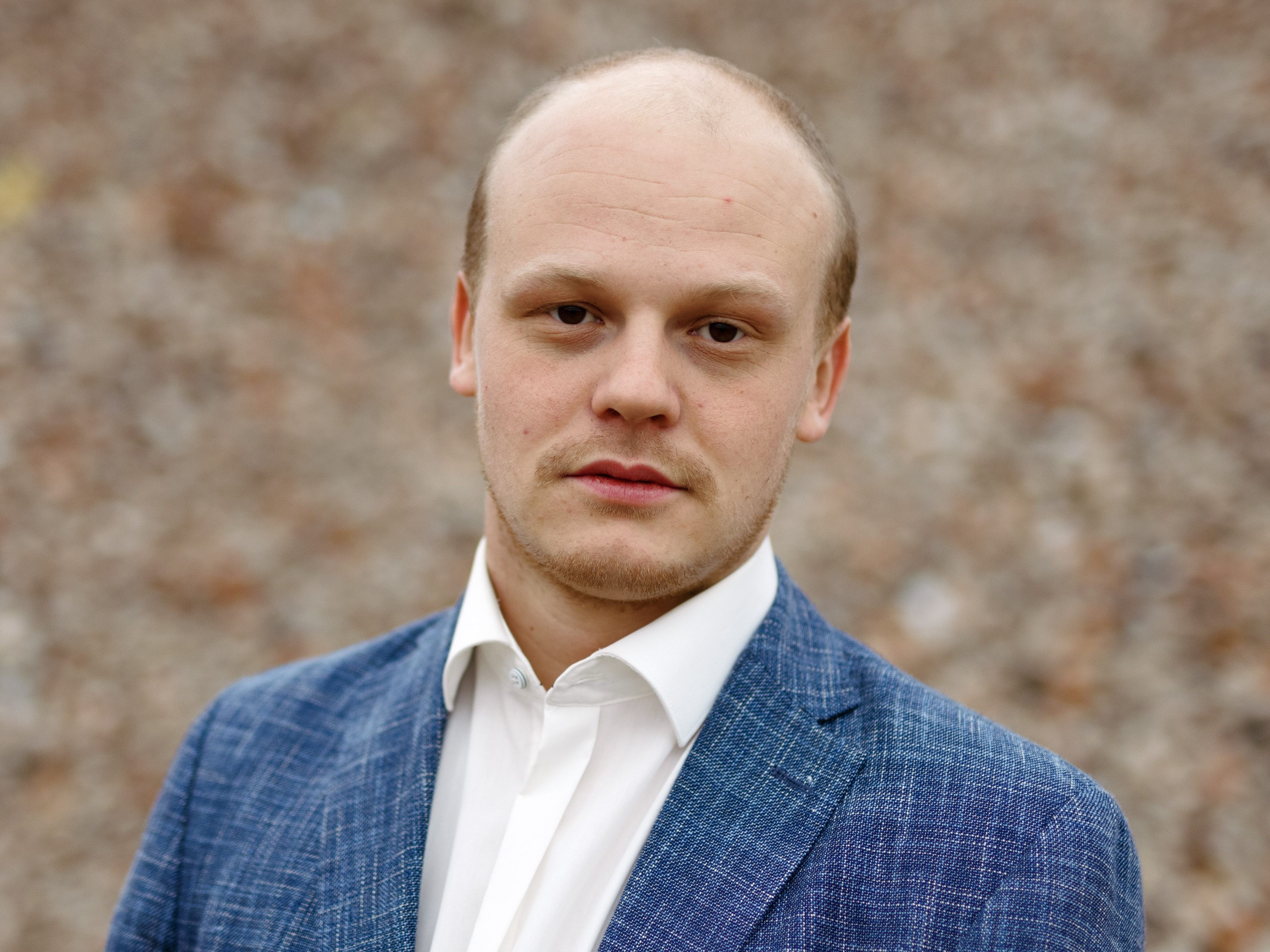 Till Eulenspiegel, ein obskurer Schelm, interpretiert von Sebastian Jakob Doppelbauer. Till Eulenspiegel, ein obskurer Schelm, interpretiert von Sebastian Jakob Doppelbauer.
