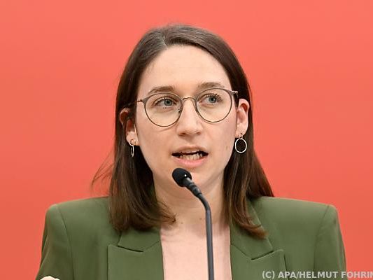 SPÖ-Vizeklubchefin Herr will keine Koalition mit der SPÖ SPÖ-Vizeklubchefin Herr will keine Koalition mit der SPÖ