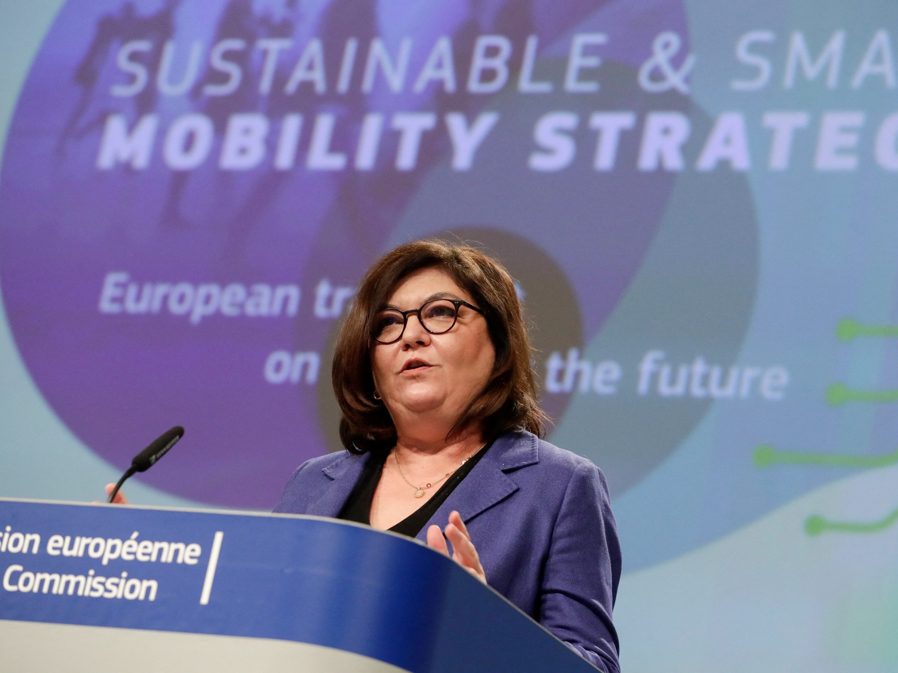EU-Kommissarin Valean kritisiert die "einseitigen Maßnahmen" Österreichs.