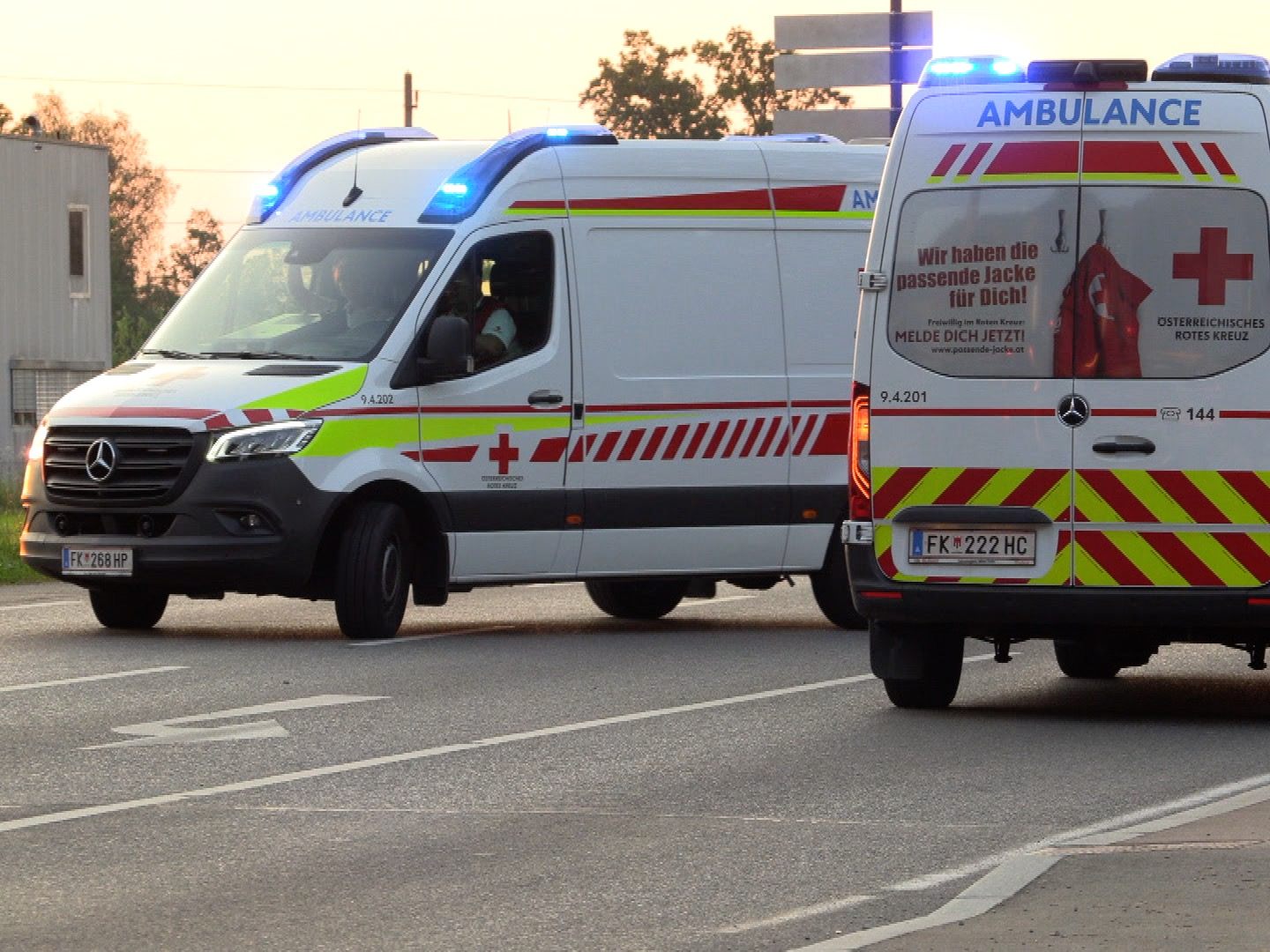 Zwei Personen bei Unfall in Dornbirn verletzt.